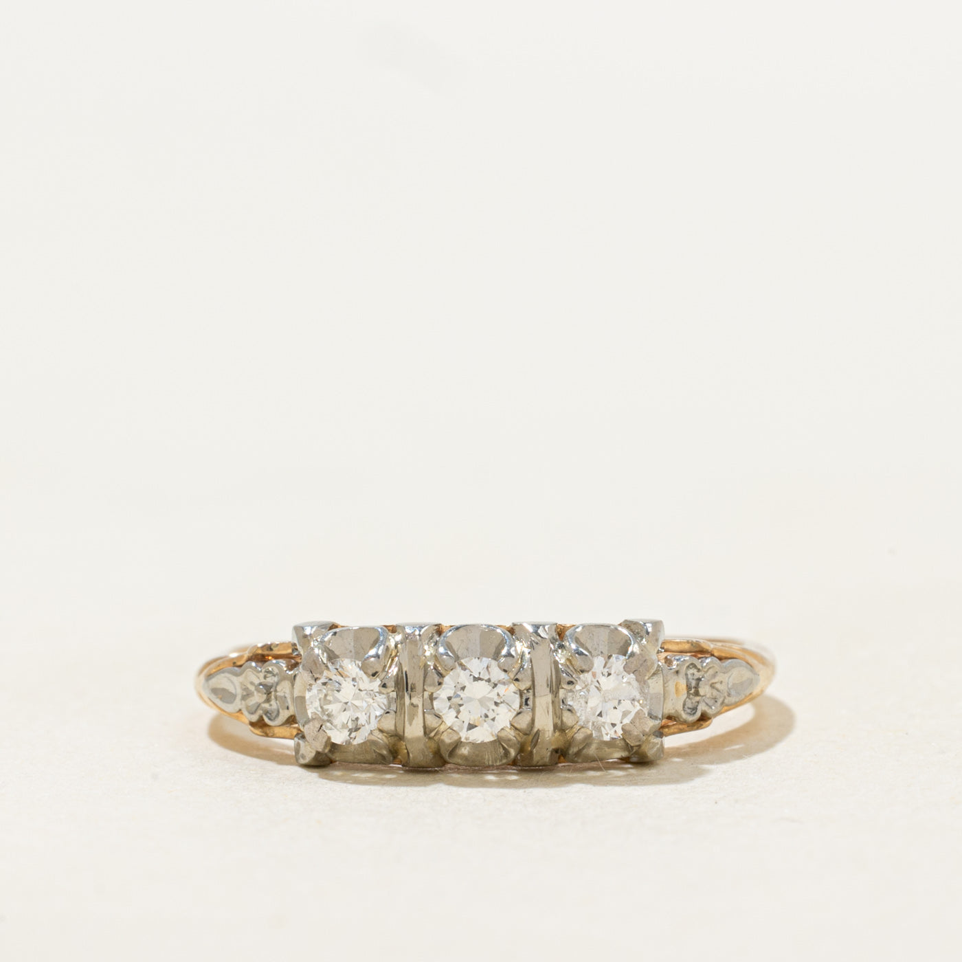 Illusion Set Three Stone Diamond Ring | 0.22ctw | SZ 6.5