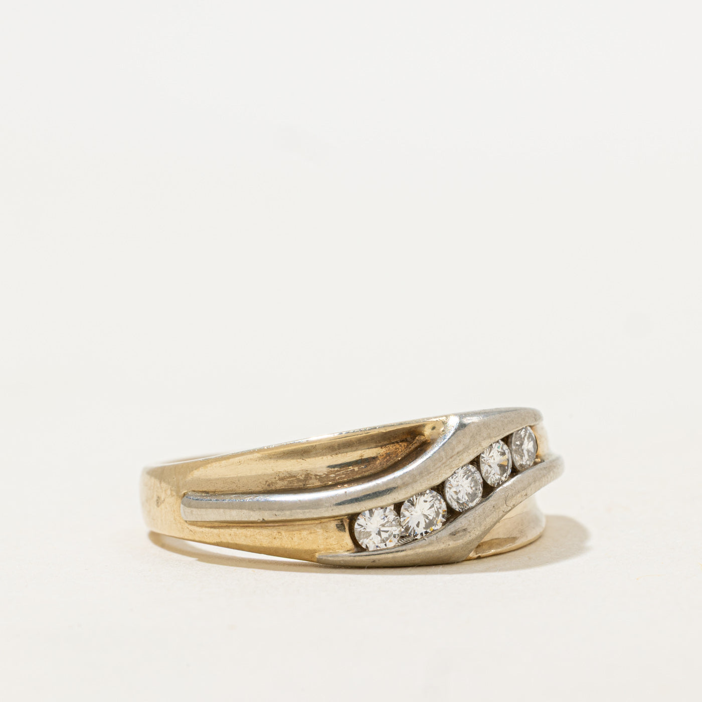 Two Tone Diagonal Diamond Grooved Ring | 0.44ctw | SZ 10.25