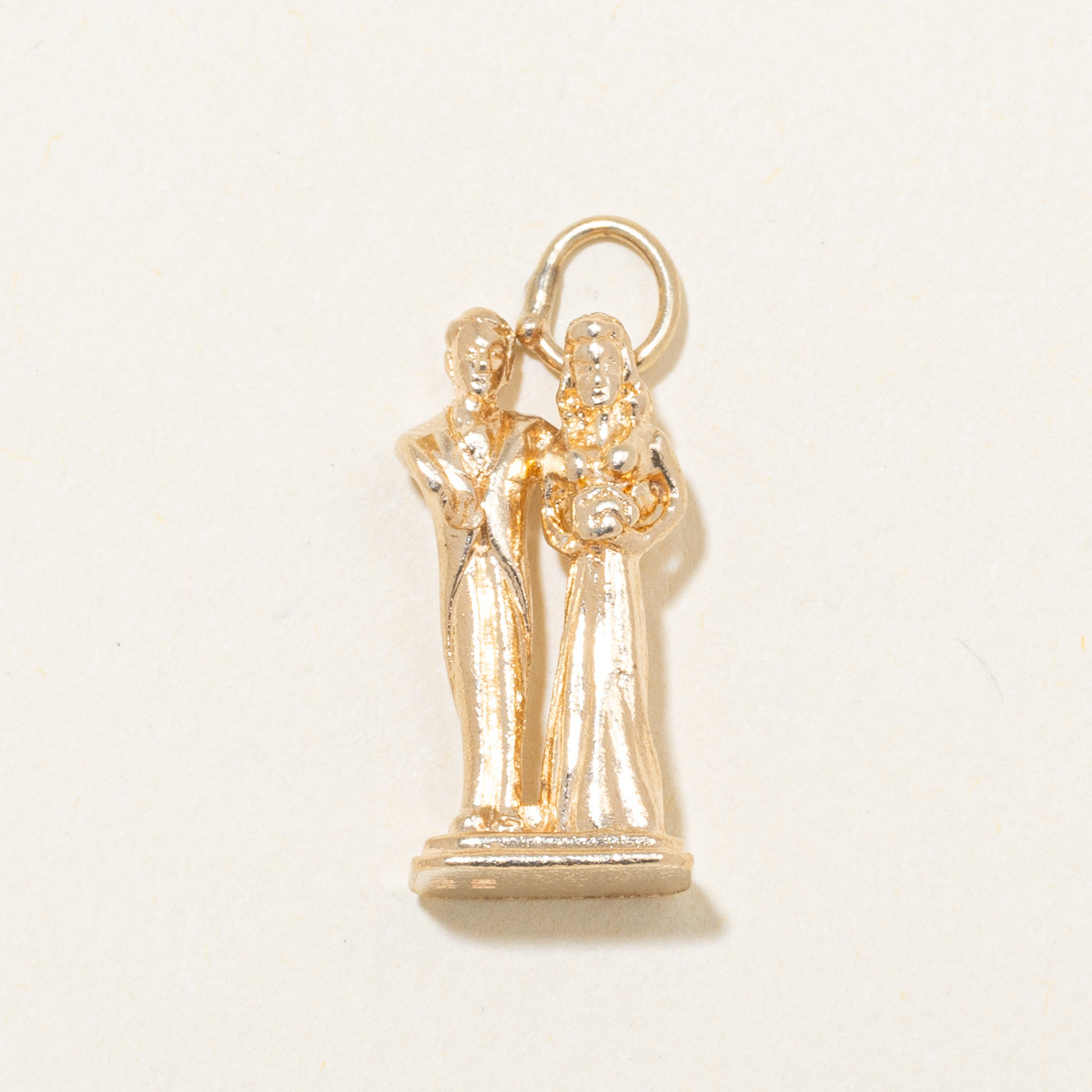 Breloque mariée et marié en or jaune 10 carats