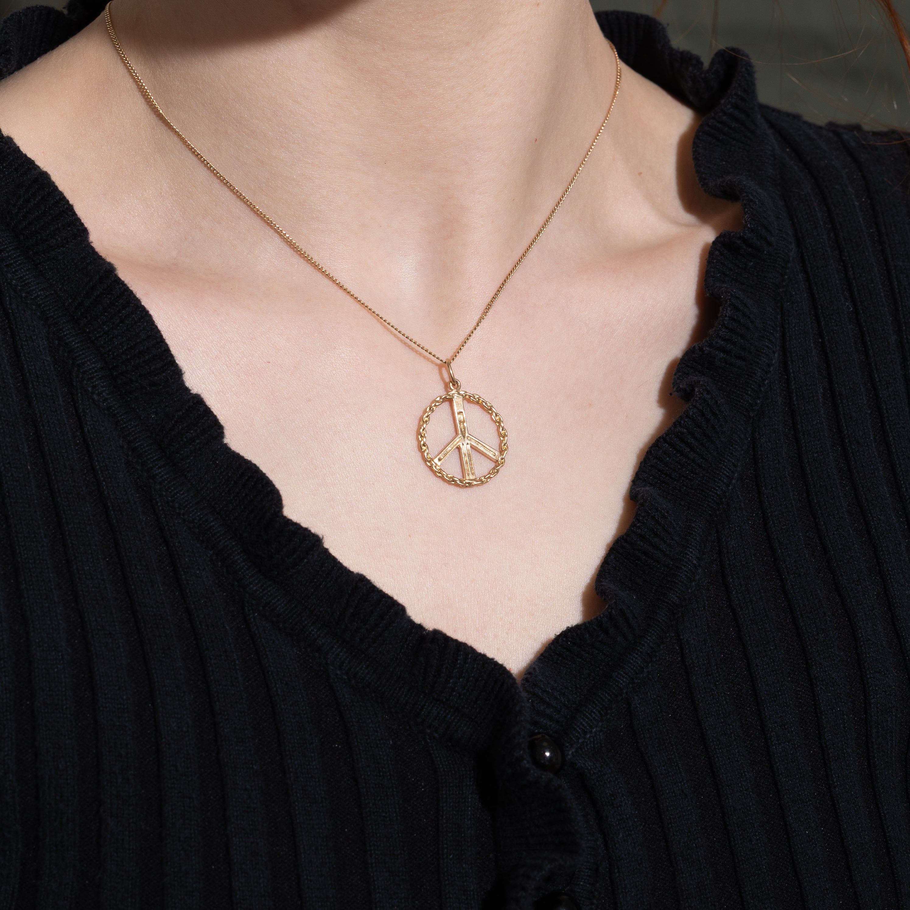 10k Yellow Gold Peace Sign Charm