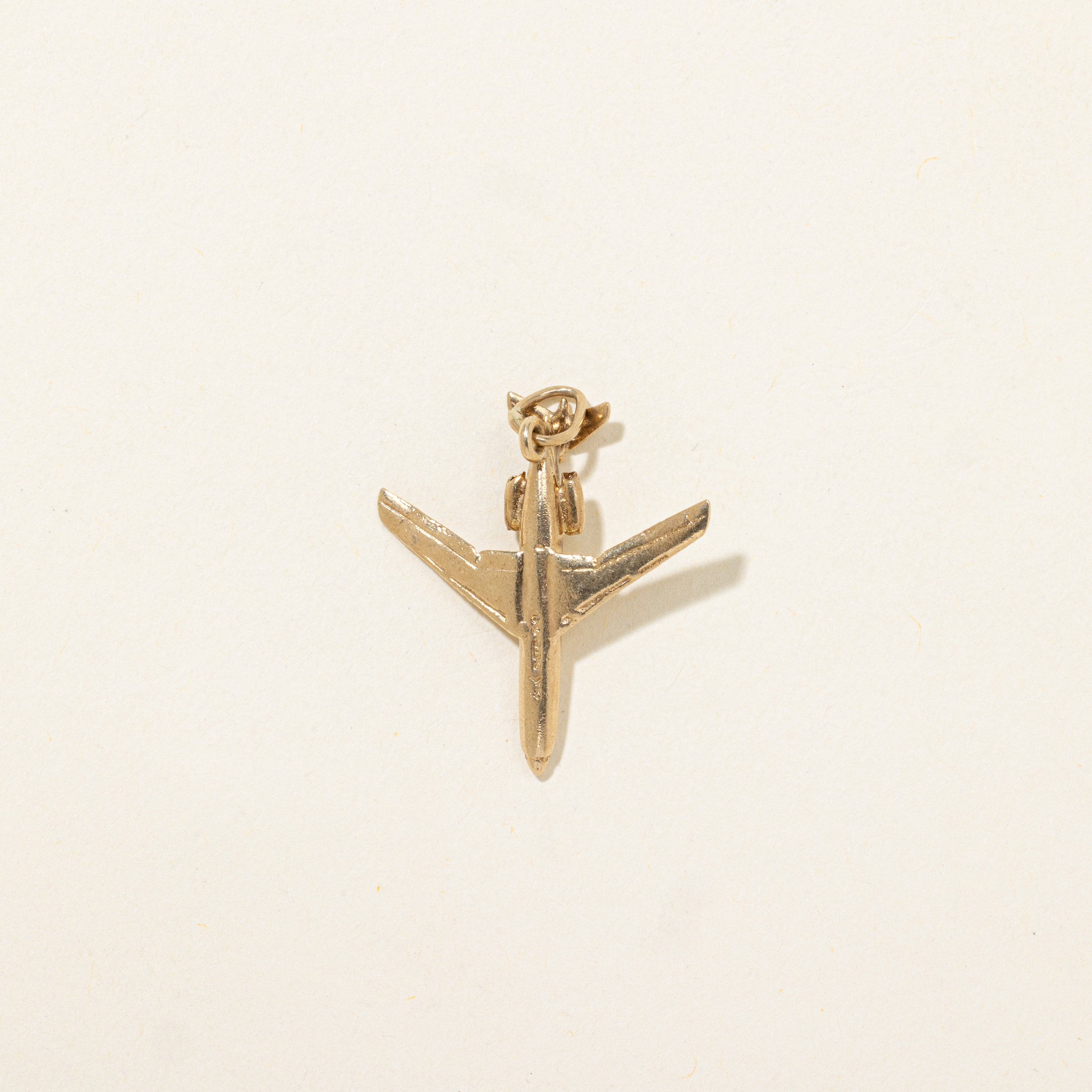 Breloque avion en or jaune 9 carats de Londres, 1970