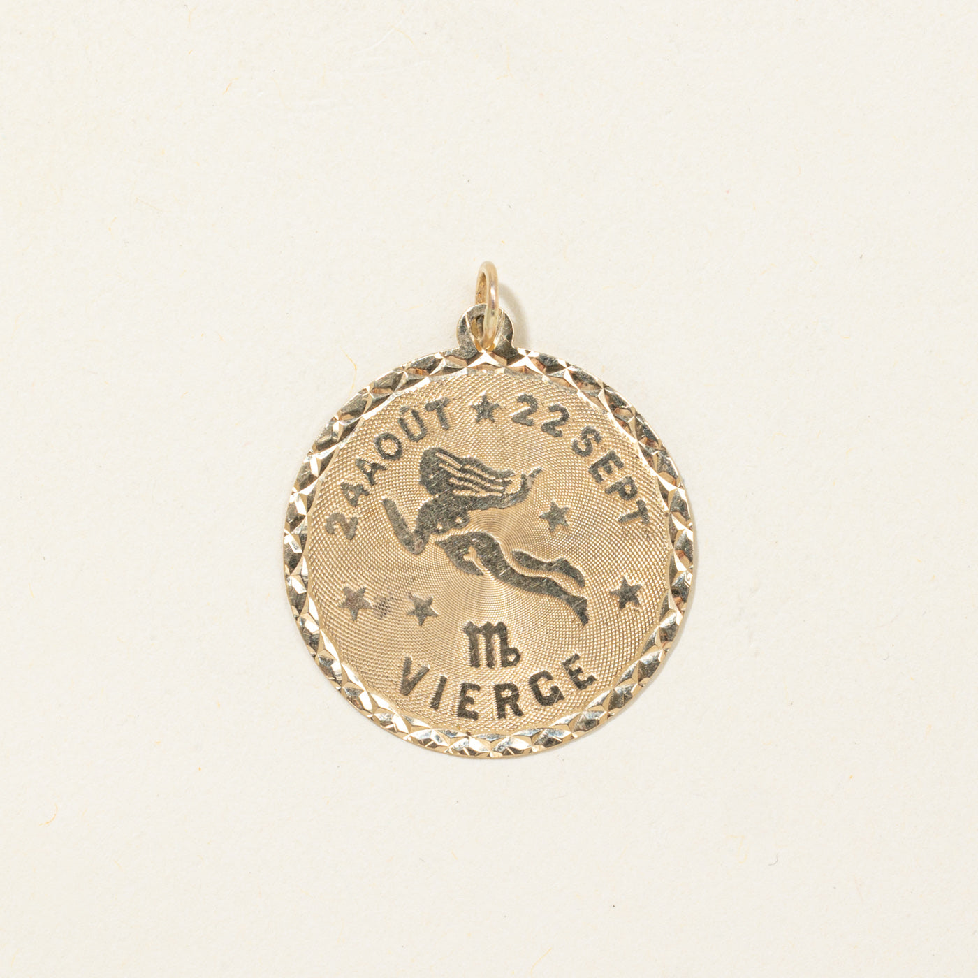 Pendentif Vierge en or jaune 14 carats