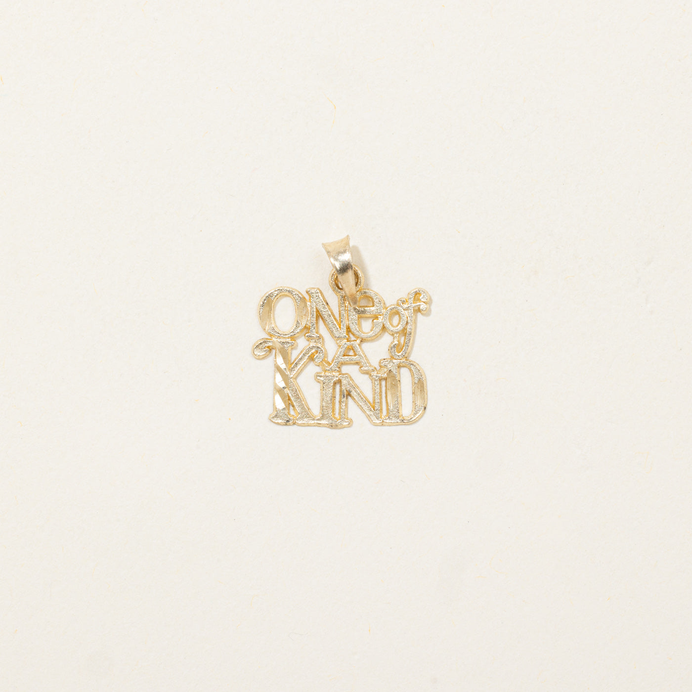 Pendentif 10K « Pièce Unique »