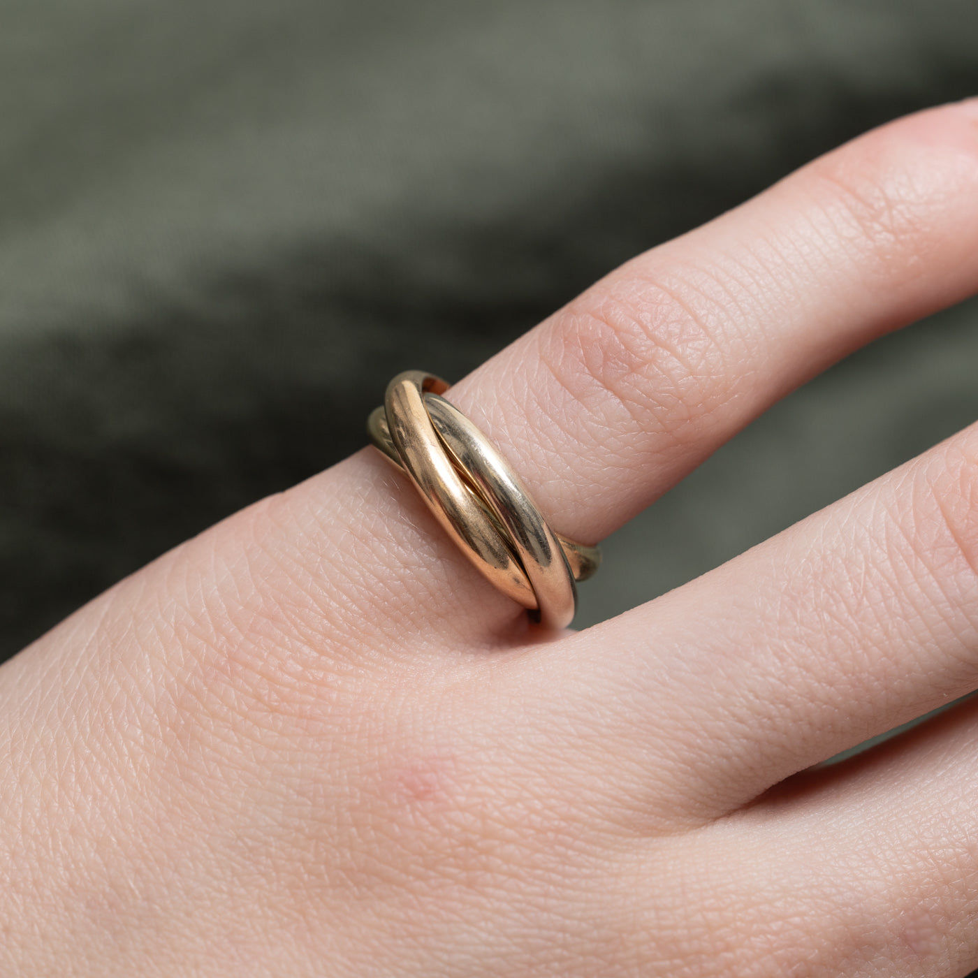 14K Tri Tone Gold Interlocking Band | SZ 3.25