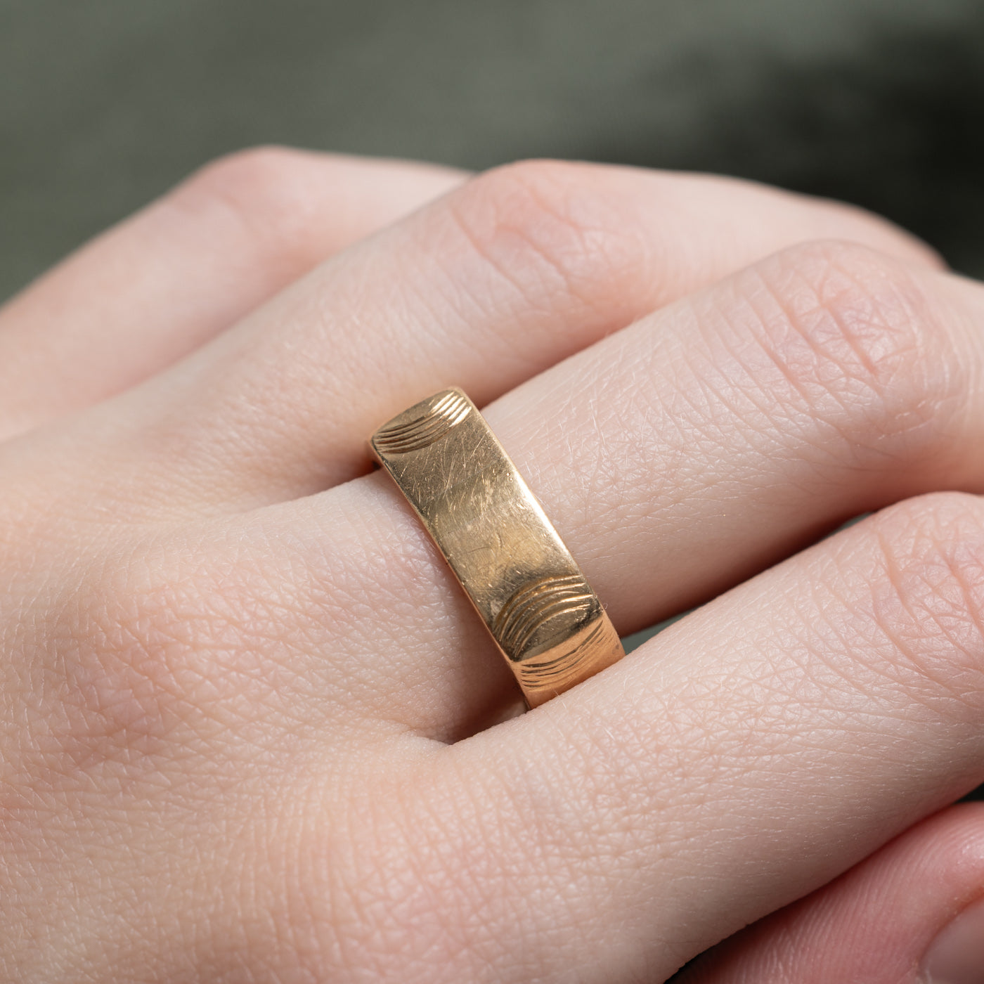 Vintage Canadian Textured Soft Square Band | SZ 8.75