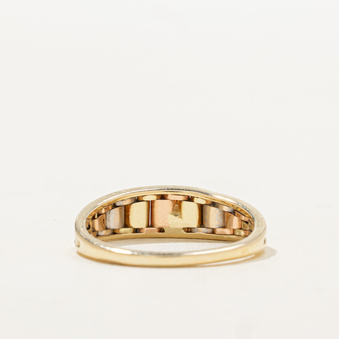 14K Tri Tone Gold Grooved Tapered Band | SZ 7.75