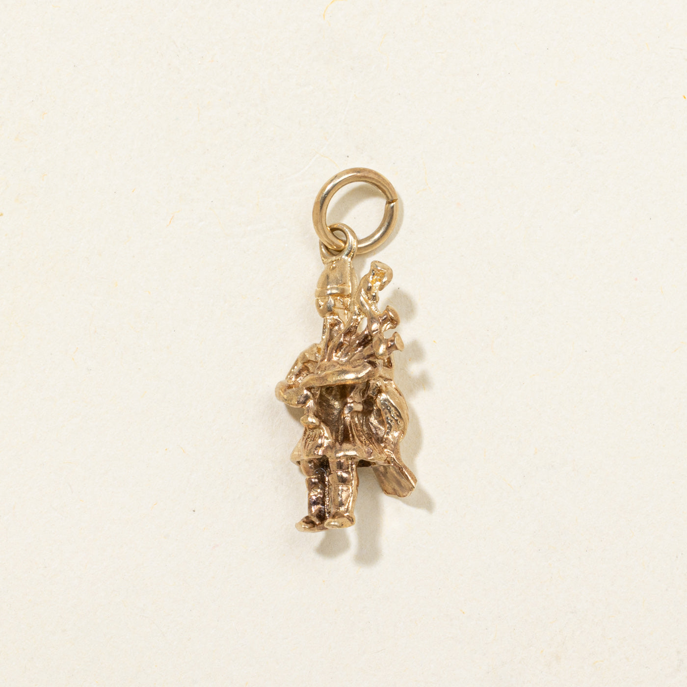 9k Scottish Bagpiper Charm