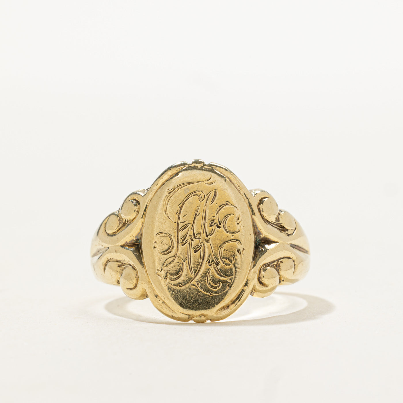 10K Ornate Initial Signet Ring | SZ 9.75