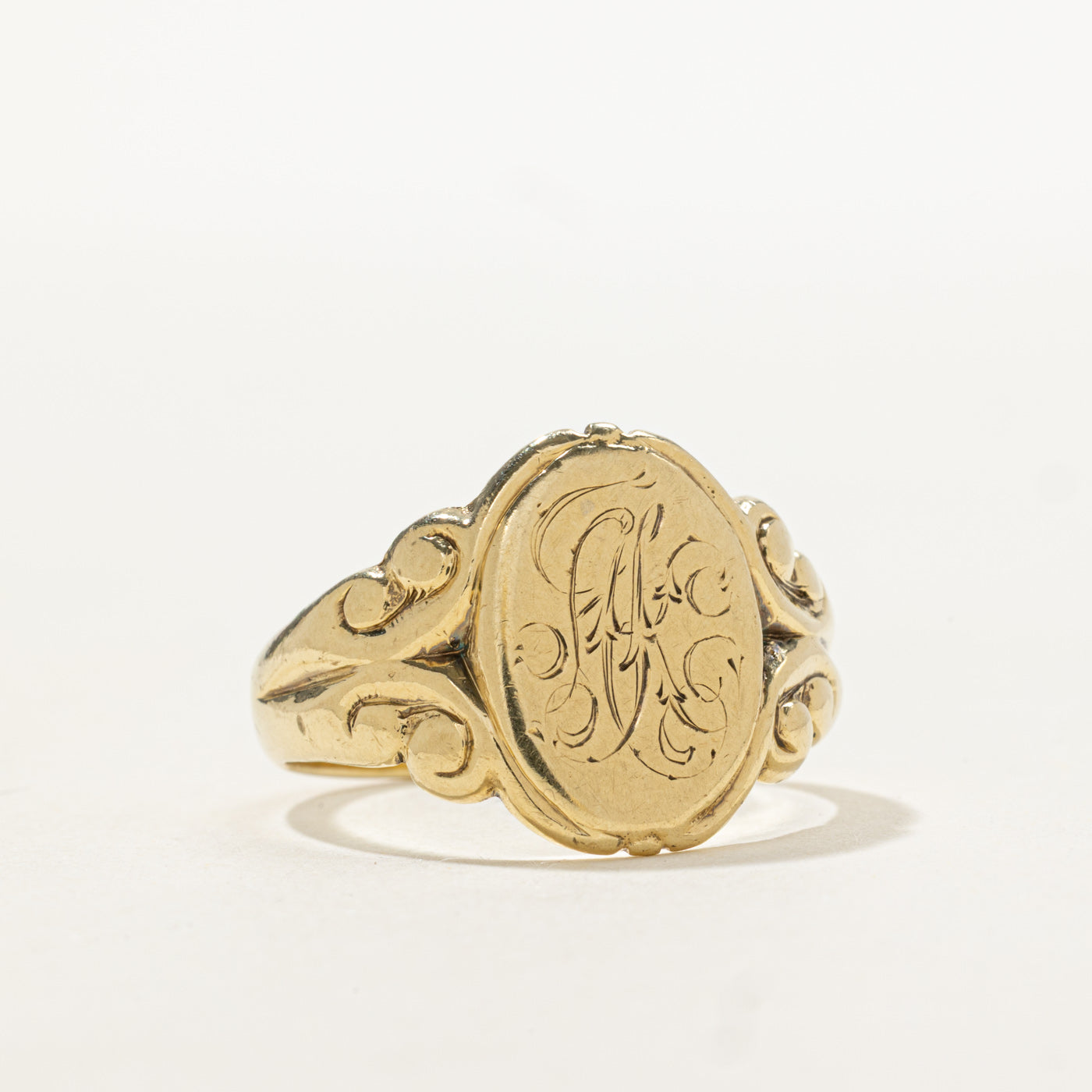 10K Ornate Initial Signet Ring | SZ 9.75