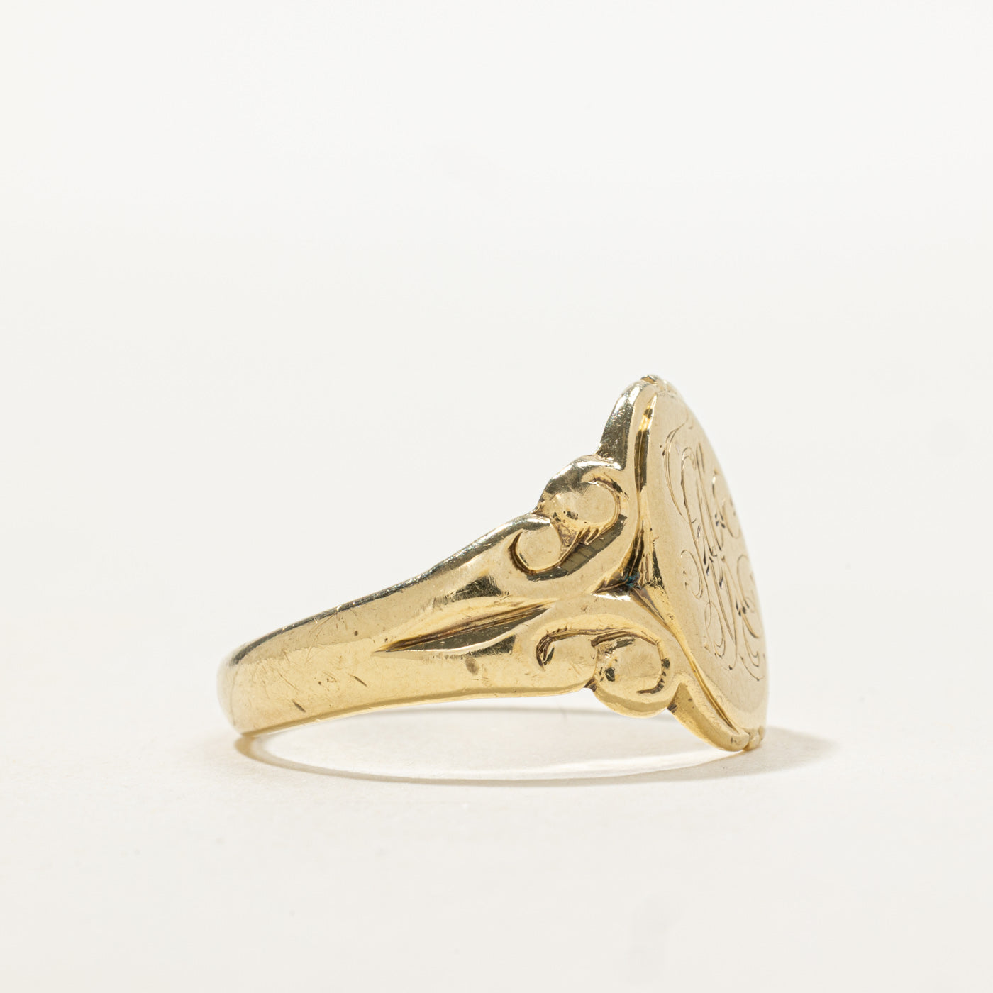 10K Ornate Initial Signet Ring | SZ 9.75