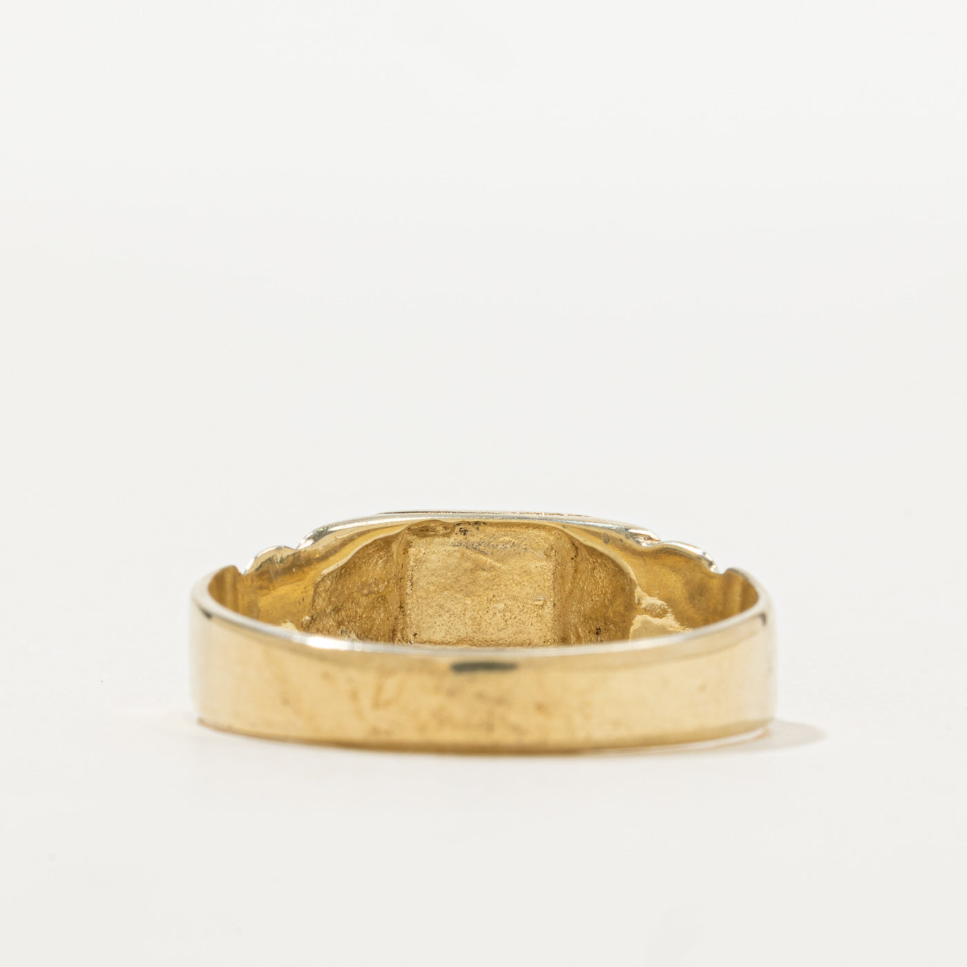 Bague chevalière carrée rainurée en or 8 carats | Taille 11,5