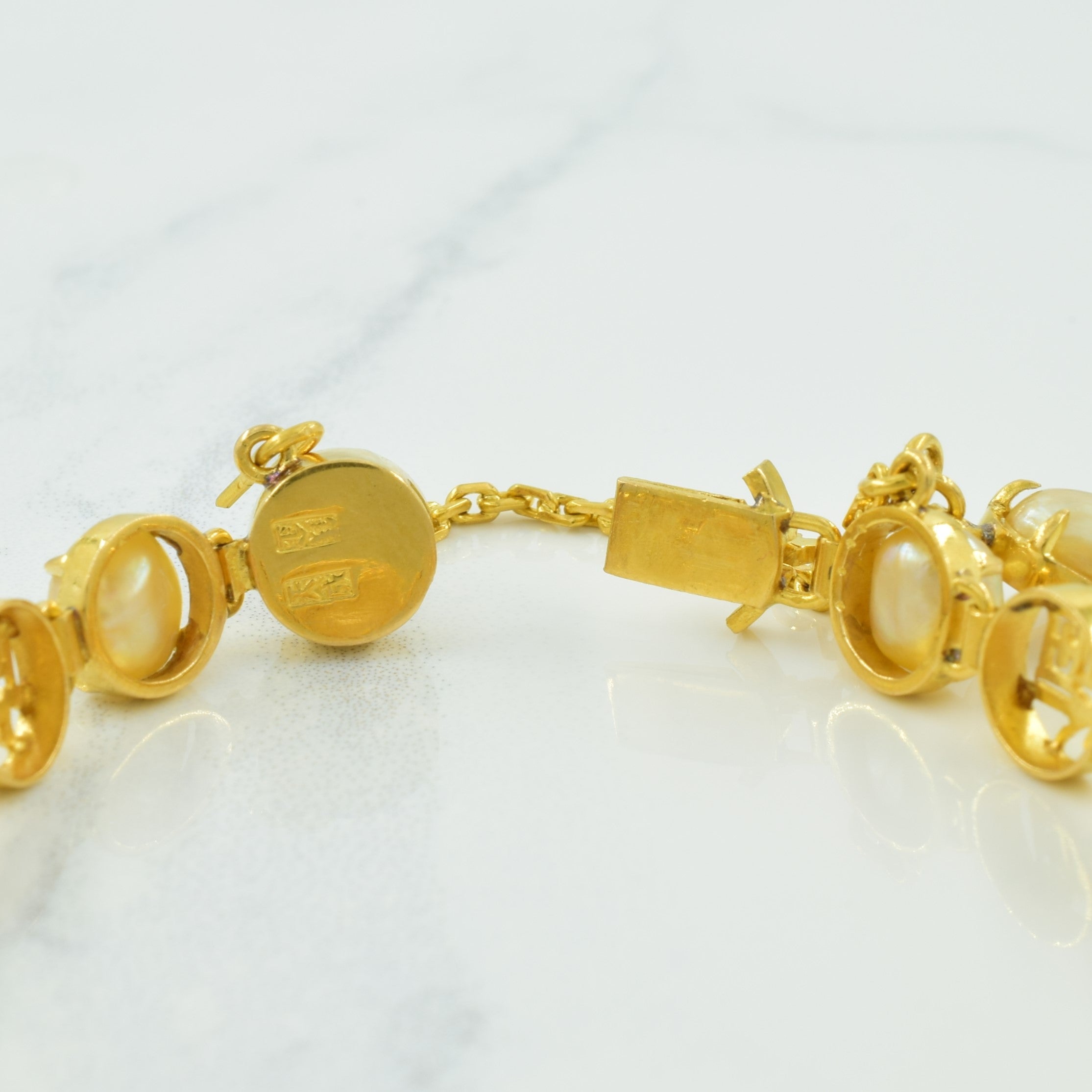 Button Pearl Bracelet | 10.00ctw | 7" |