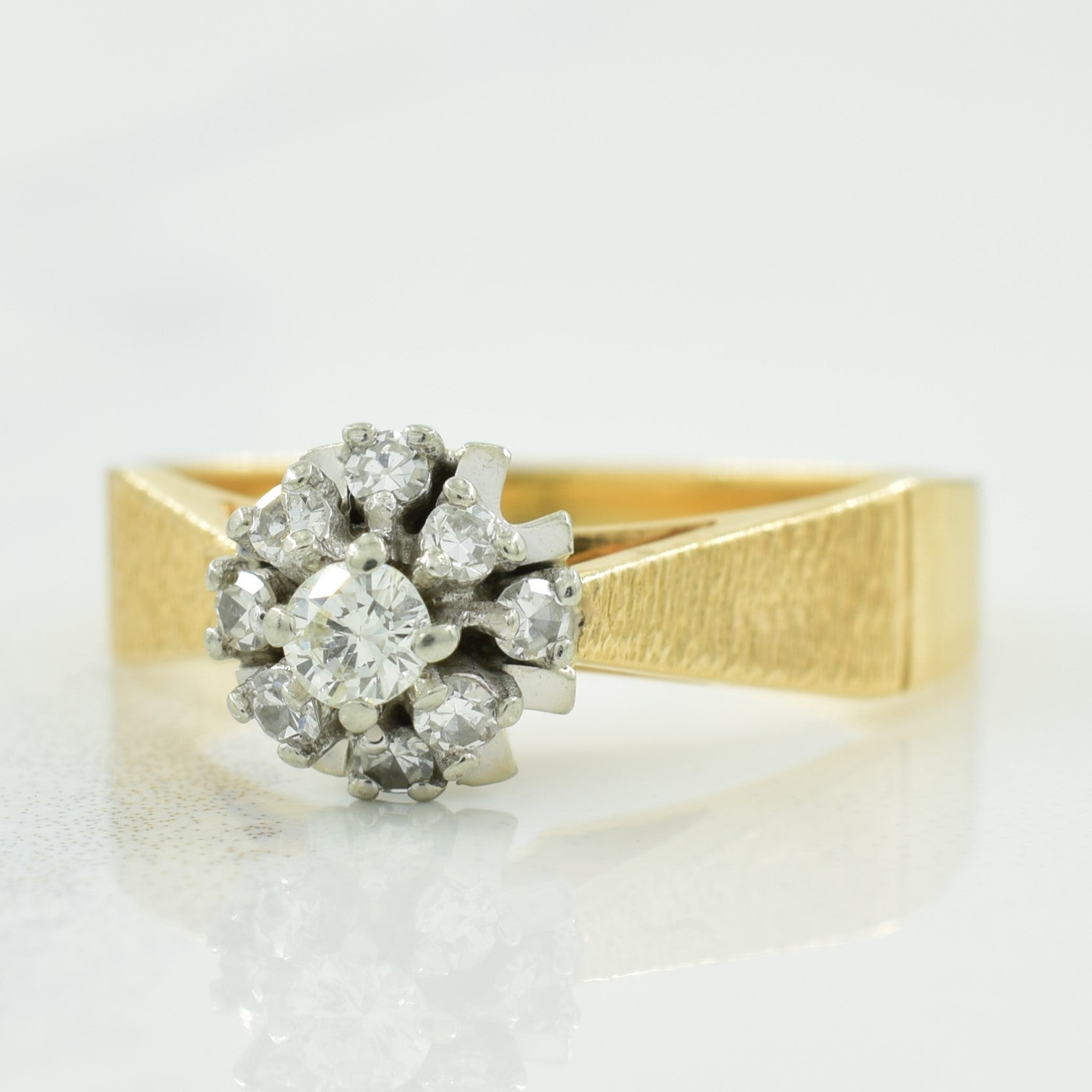 Cluster Diamond Ring | 0.23ctw | SZ 6.5 |