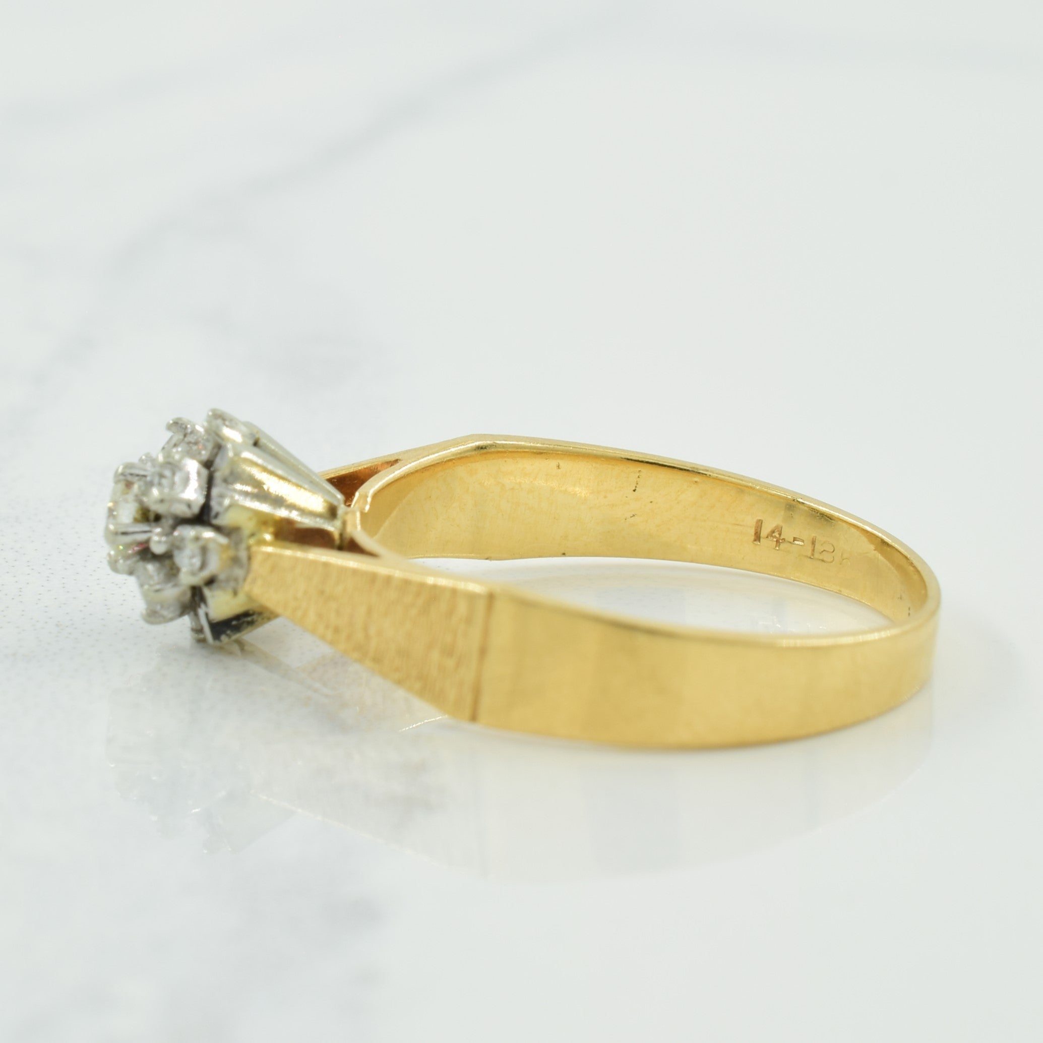 Cluster Diamond Ring | 0.23ctw | SZ 6.5 |