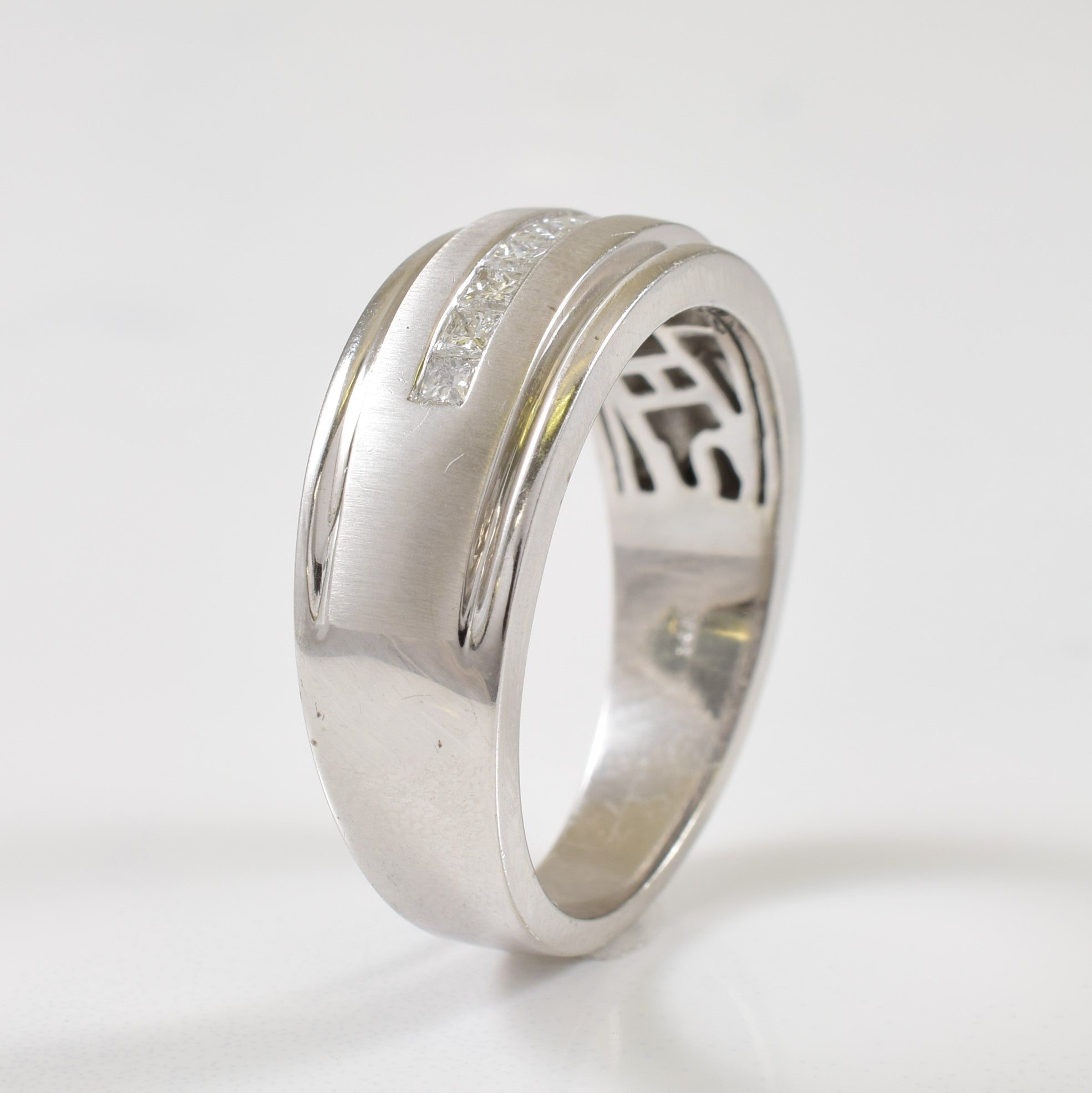 Bague sertie de diamants en canal | 0,45 ct | Taille 10,75 |