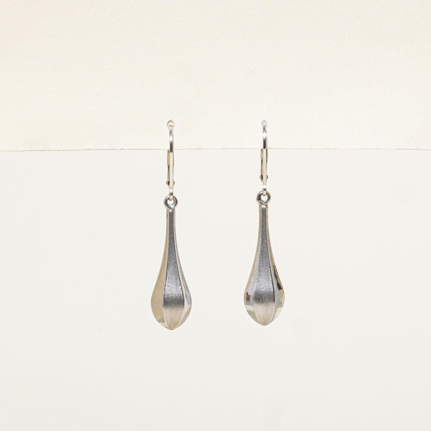 Boucles d'oreilles longues en forme de larme