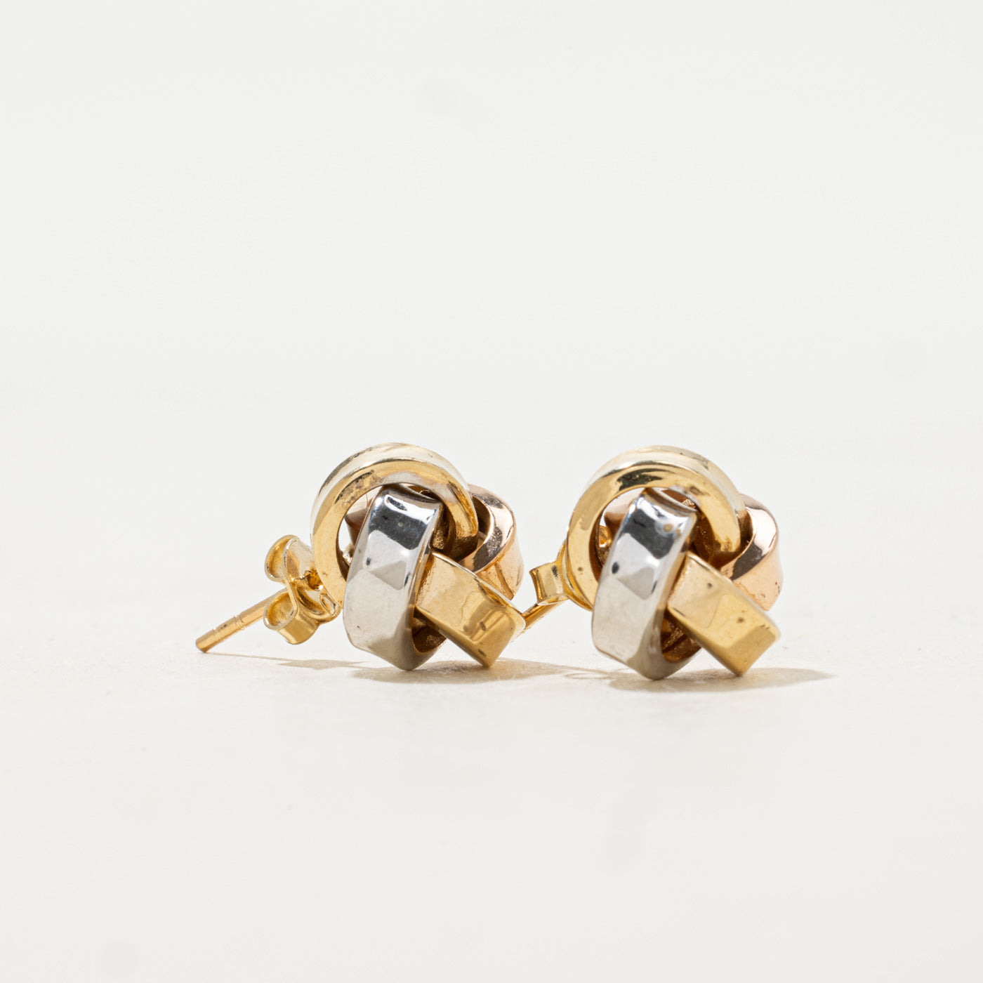 Boucles d'oreilles puces nœud tricolores en or