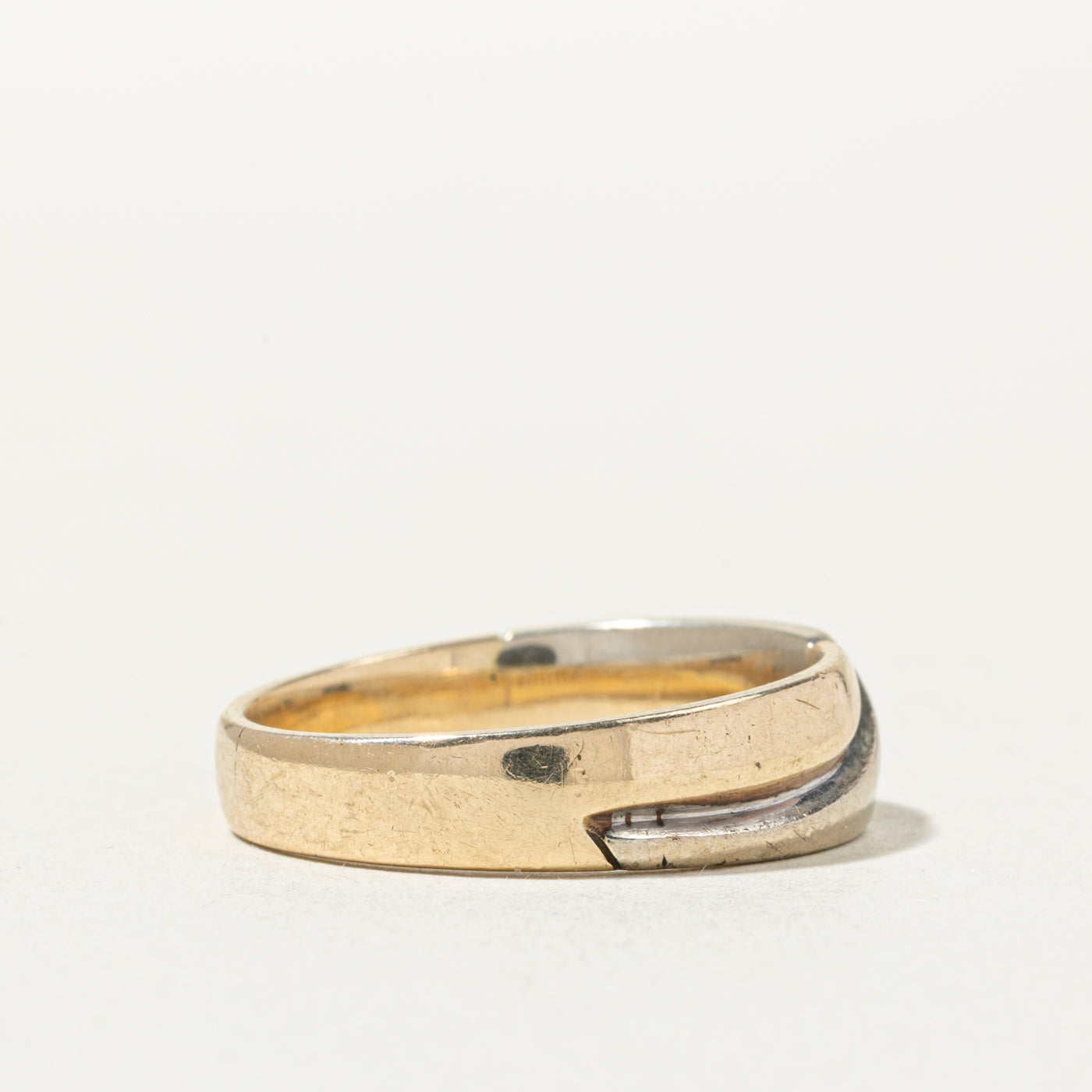 10k Two Tone Grooved Wave Band | SZ 8