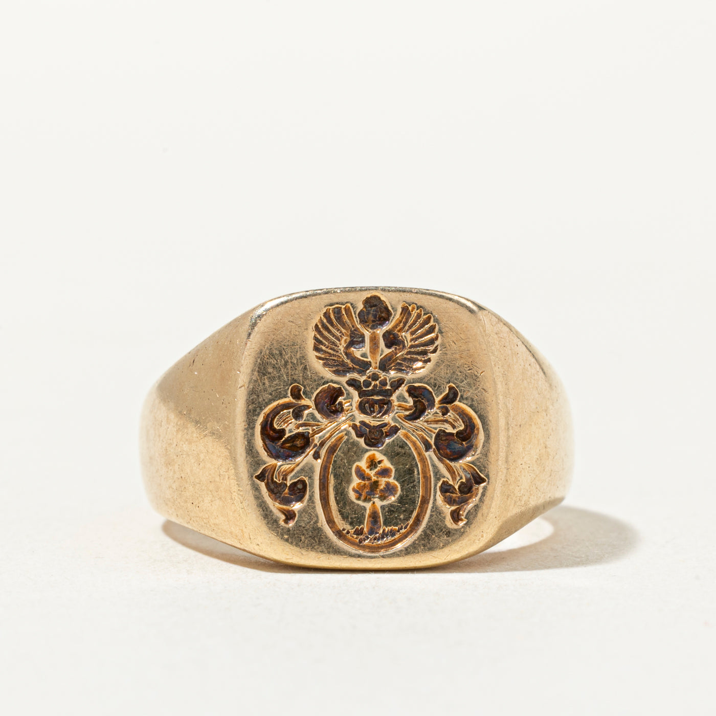 14k Crest Engraved Signet Ring | SZ 6