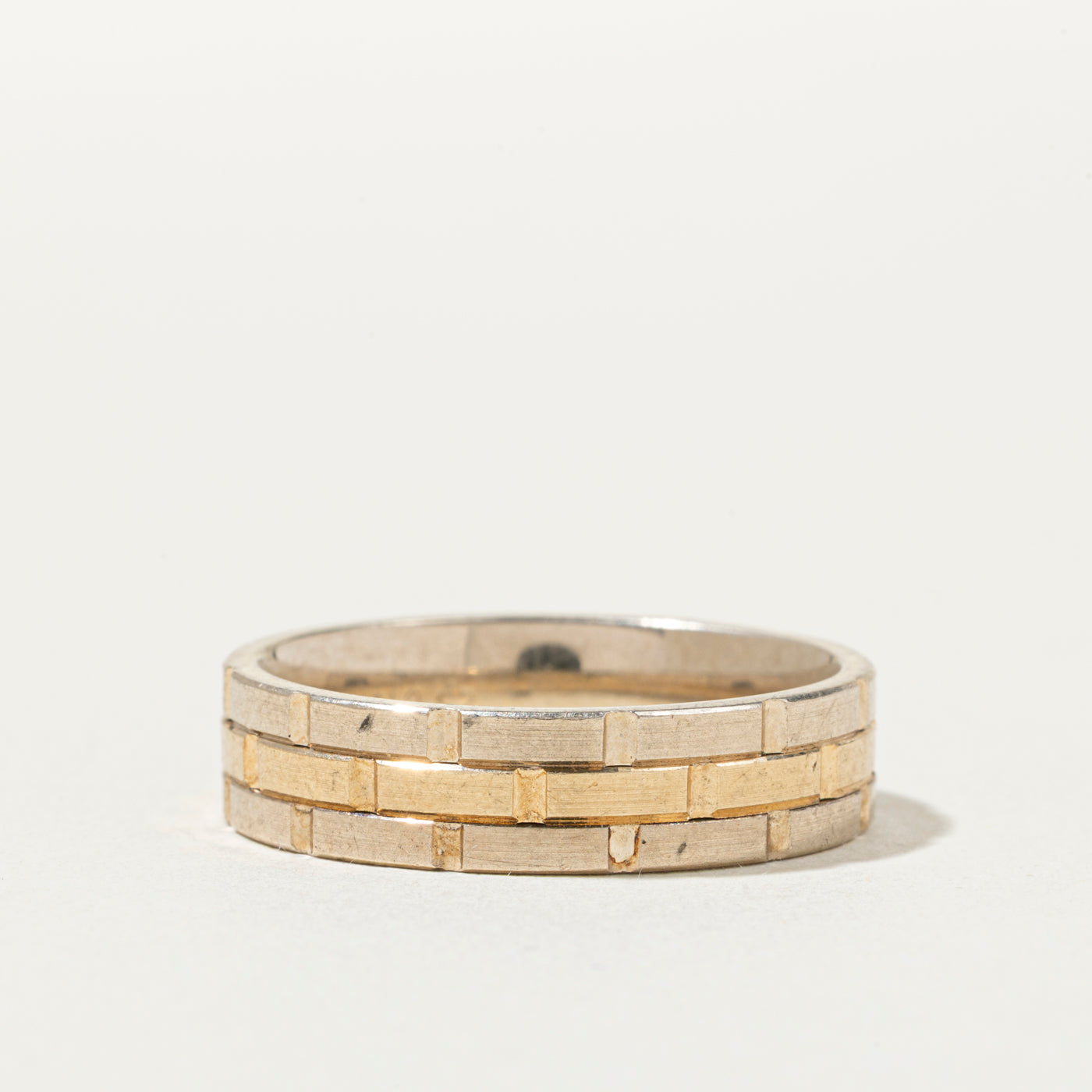 10k Two Tone Gold Geometric Grooved Band | 6mm | SZ 10.5