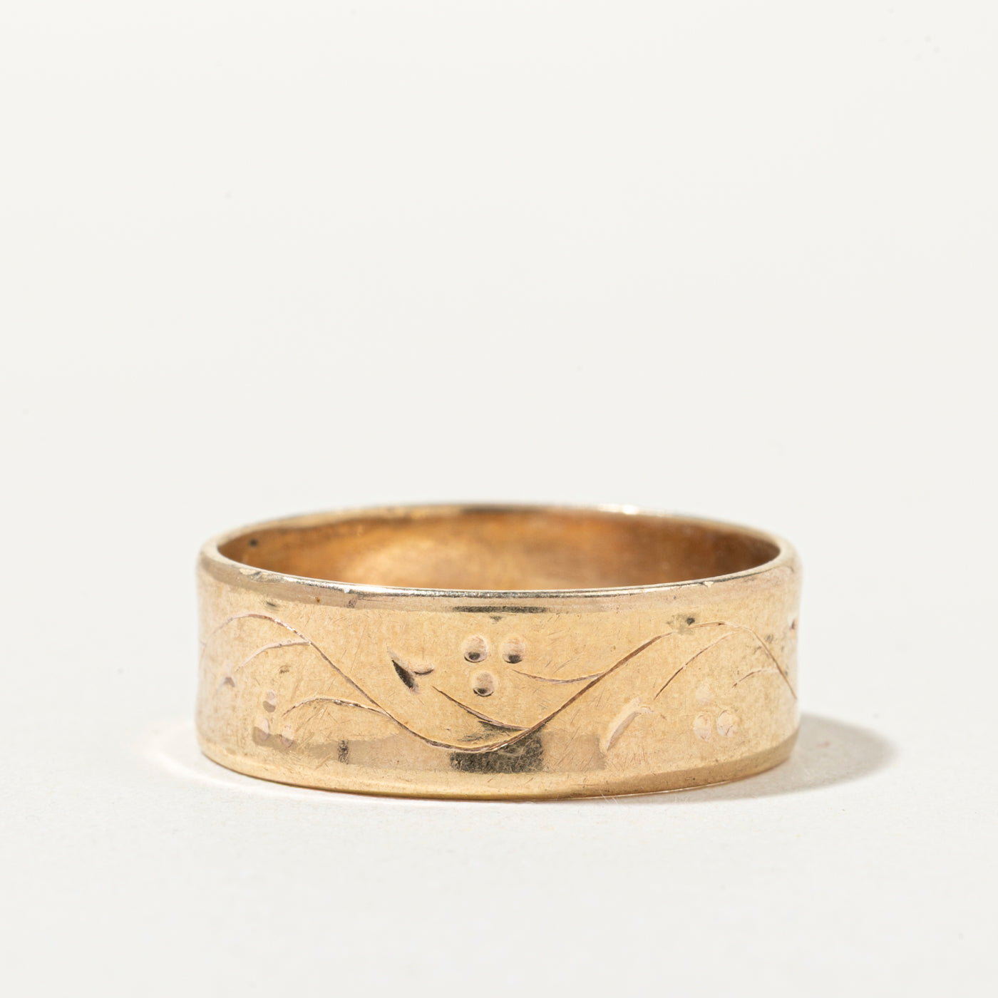 Vintage Canadian 10k Floral Engraved Band | 7mm | SZ 9.25