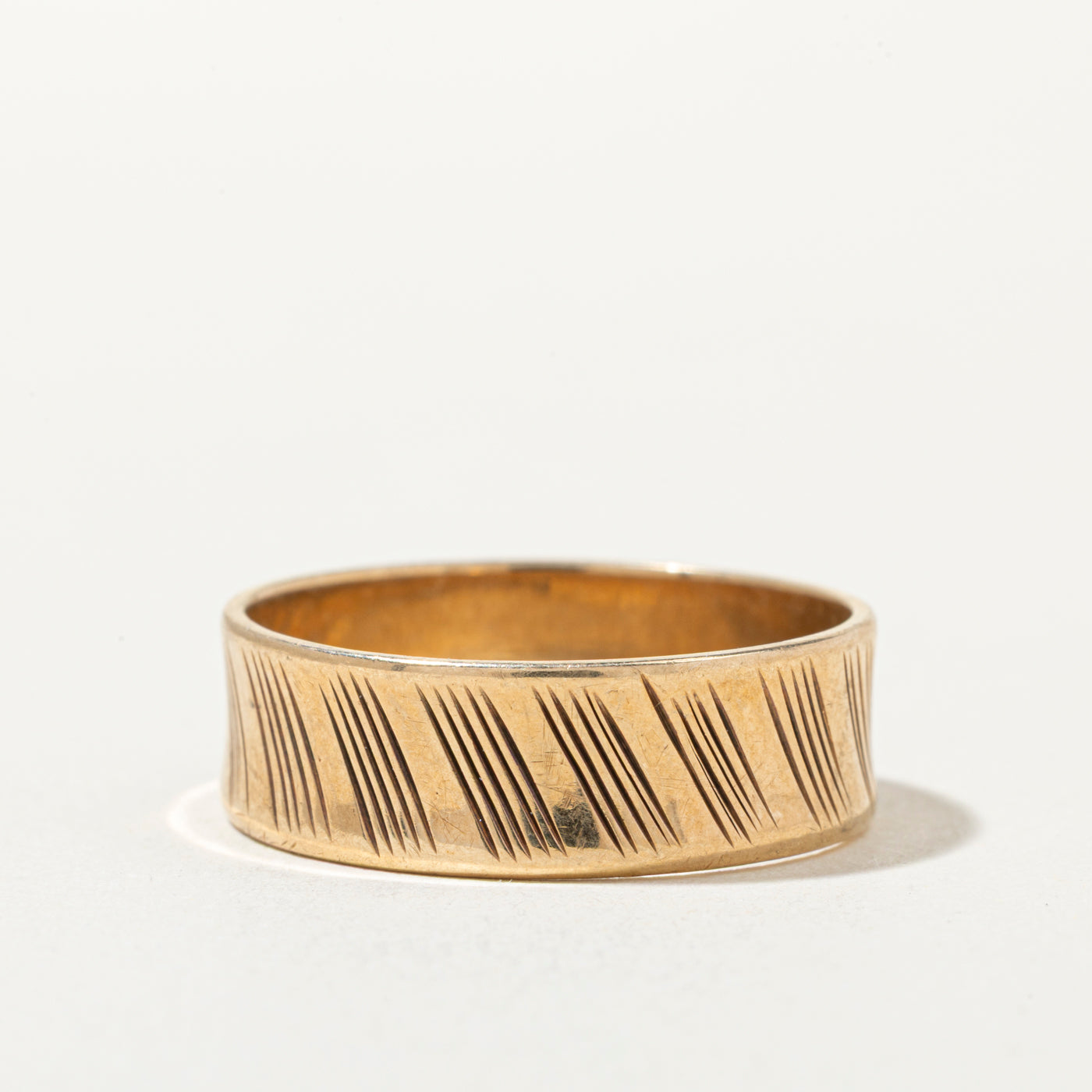 10k Band Engraved Ring | 7mm | SZ 11