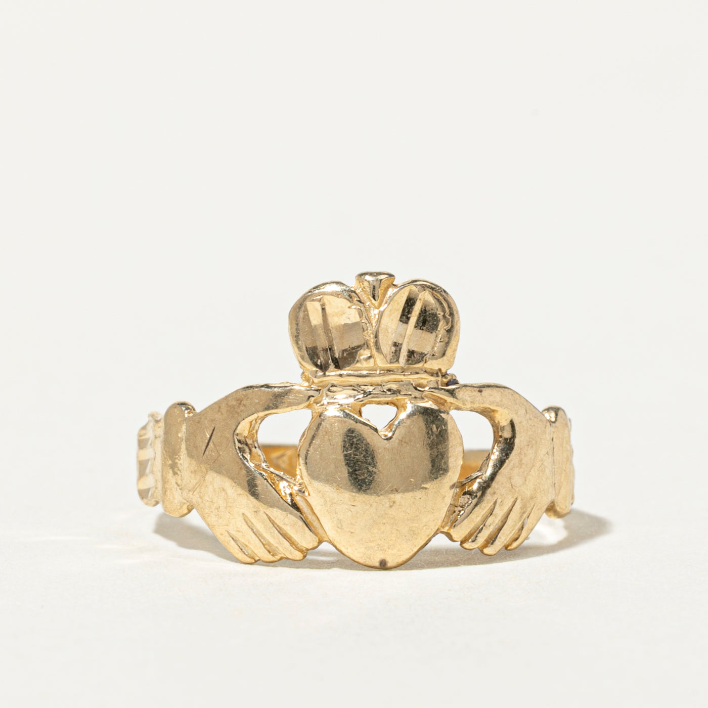 10k Yellow Gold Claddagh Ring | SZ 6.5