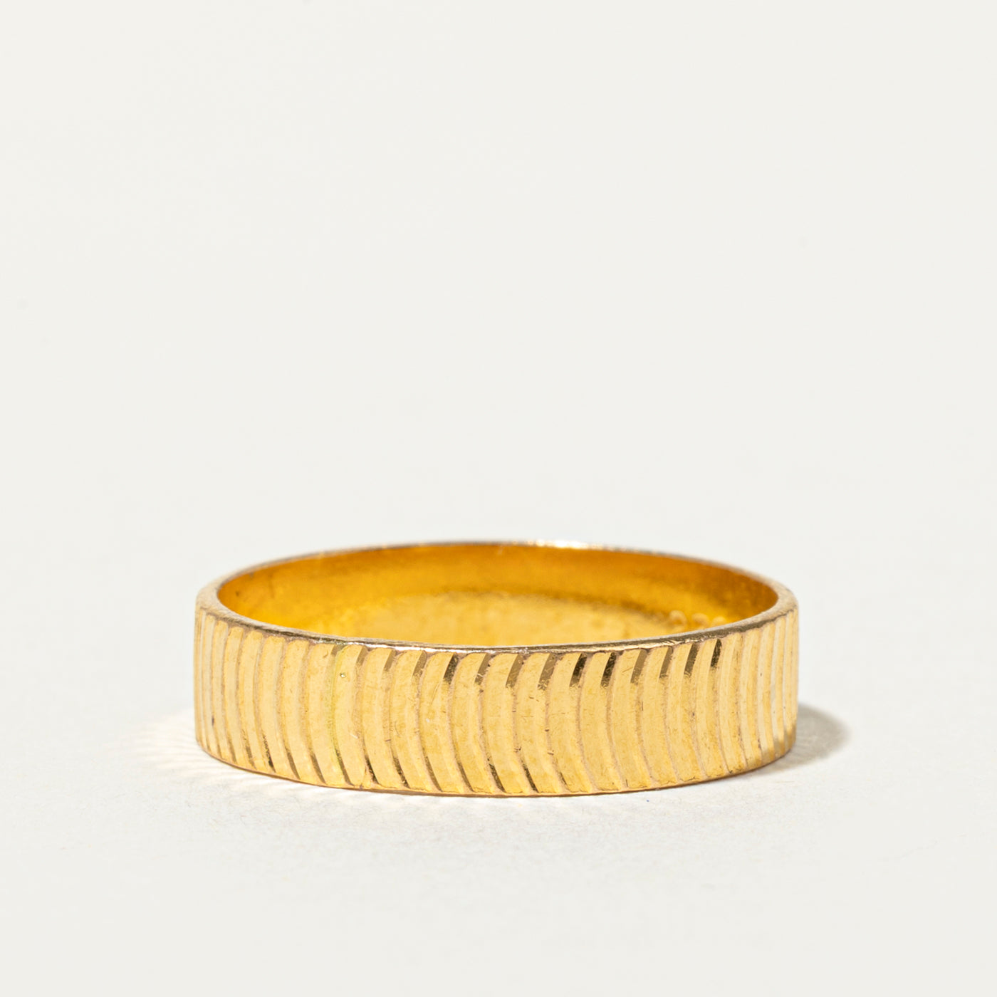 22k Yellow Gold Grooved Band | 5mm | SZ 8