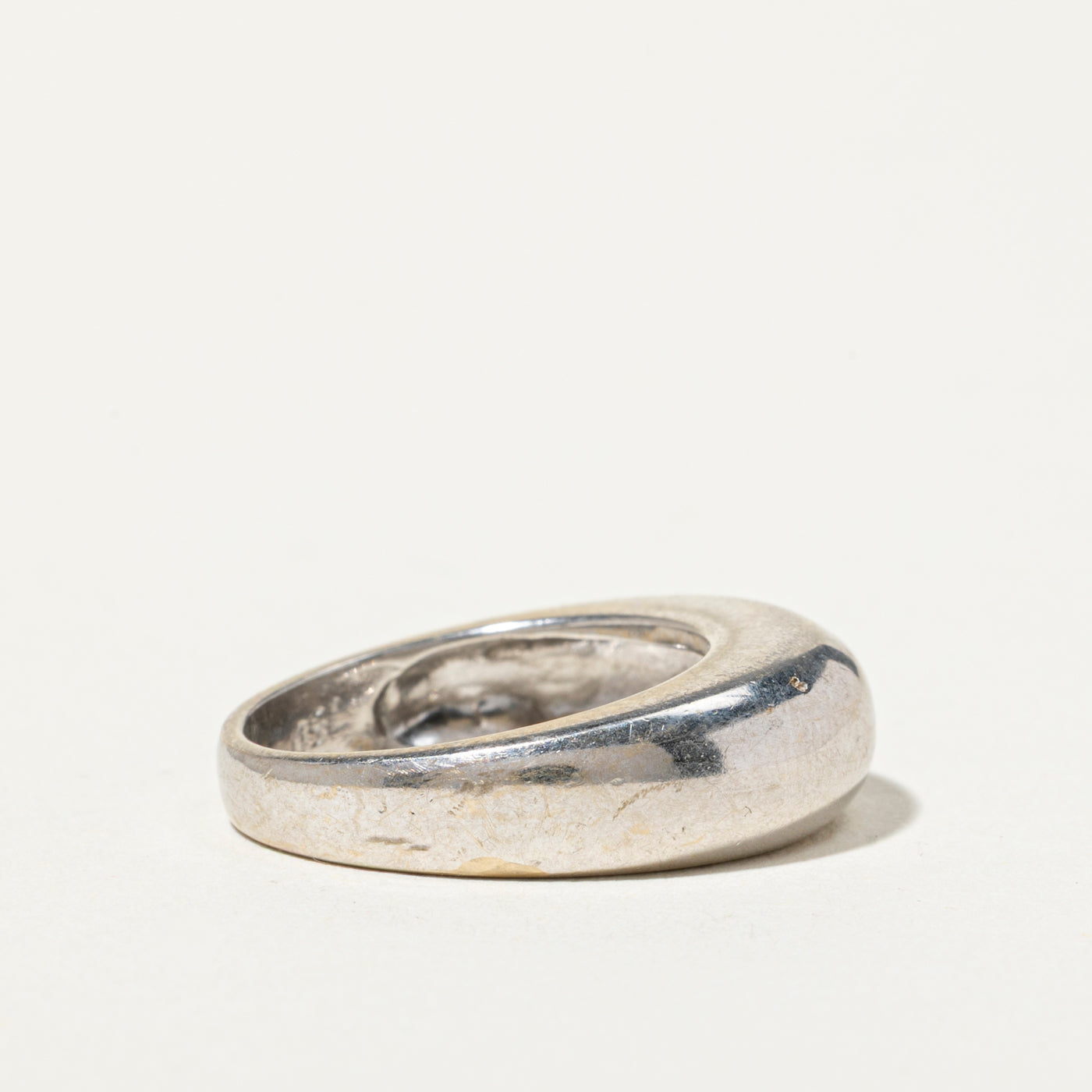 18k White Gold Dome Ring | SZ 6.75