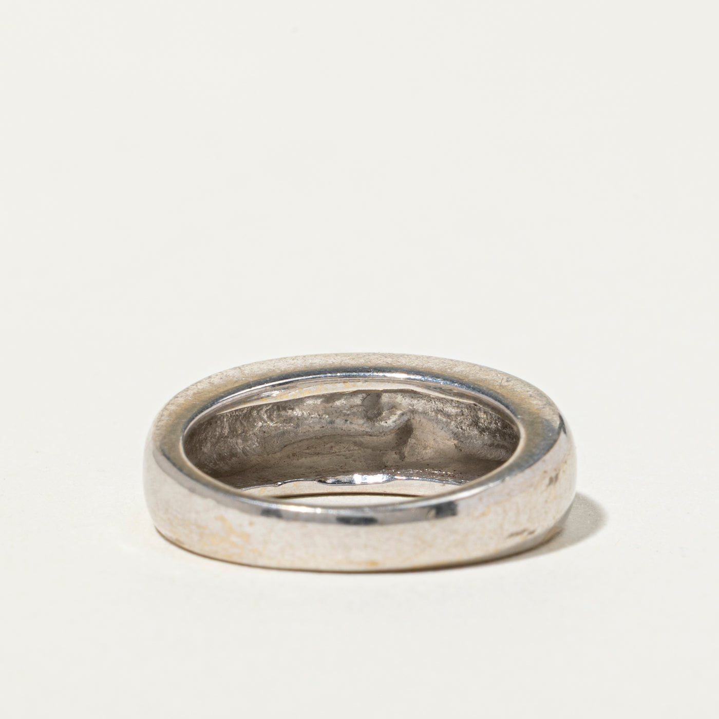 18k White Gold Dome Ring | SZ 6.75