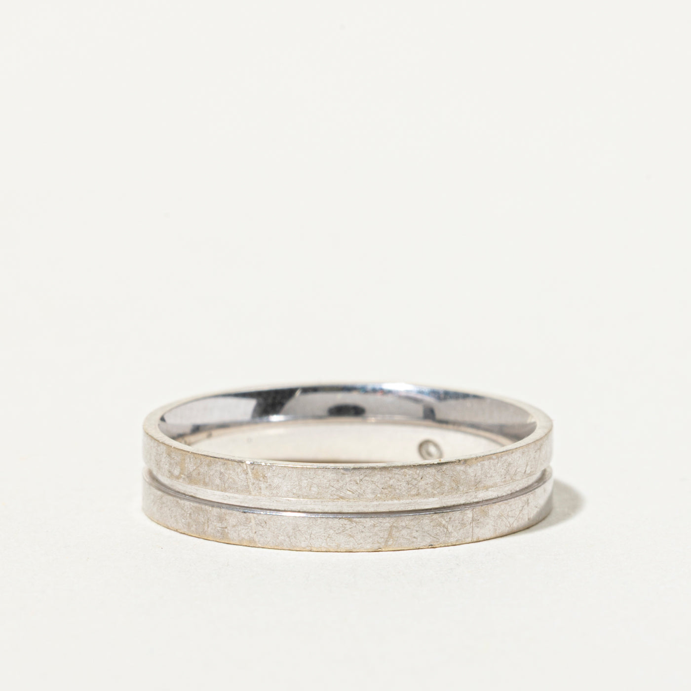 18k White Gold Plain Band | 4mm | SZ 6