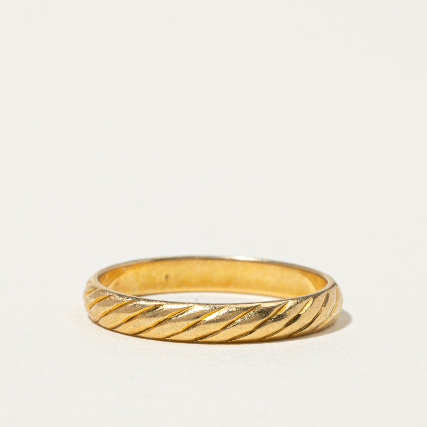 Italian 18k Grooved Band | 3mm | SZ 8.25