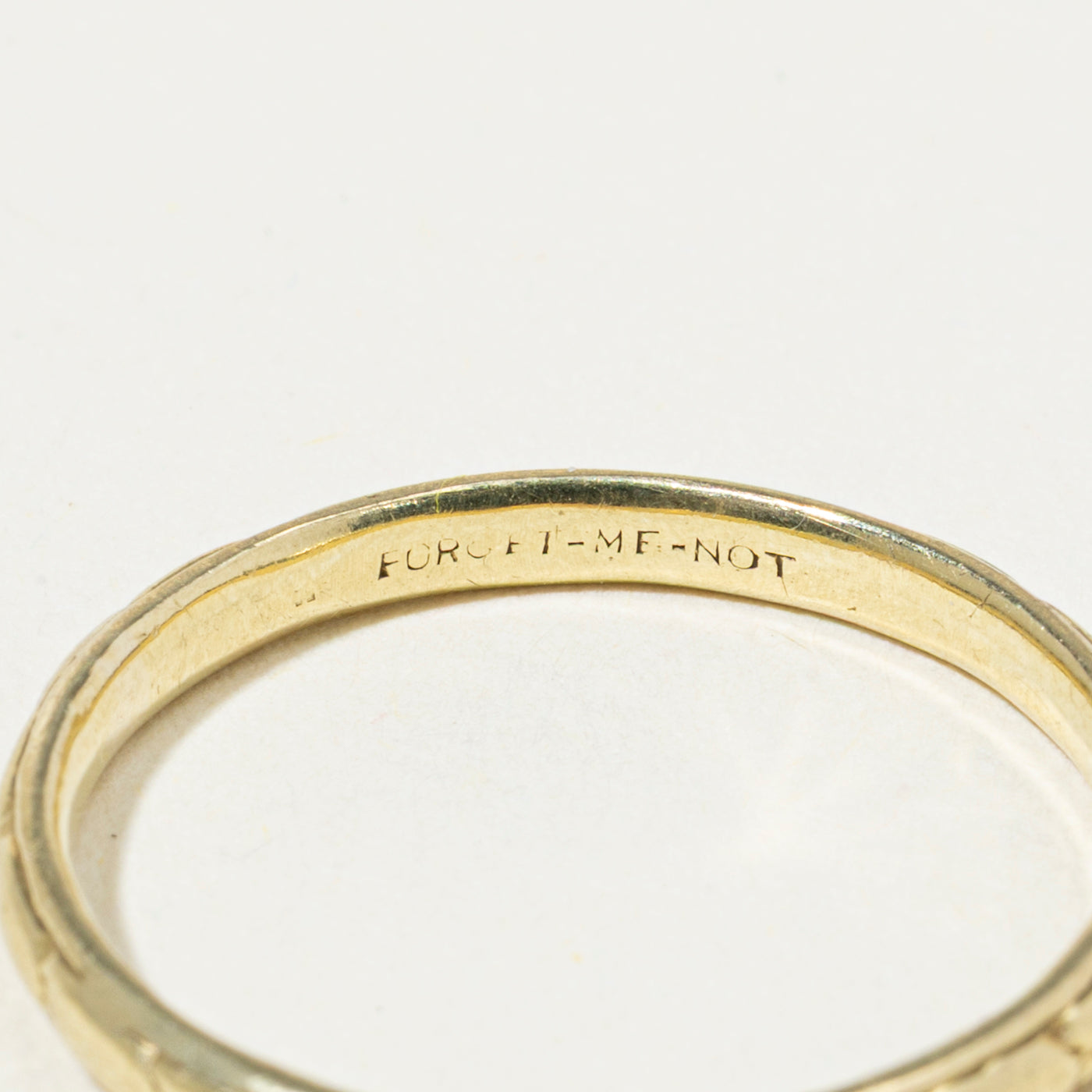 18k Engraved Stacking Band | 2mm | SZ 6