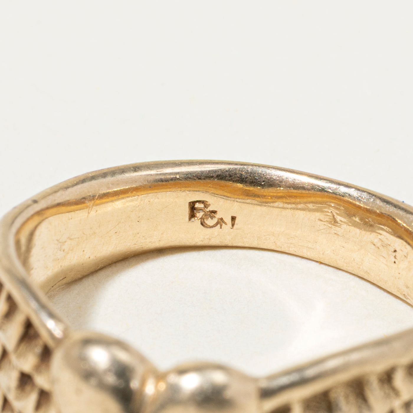 14k Heart Wing Textured Ring | SZ 7.25