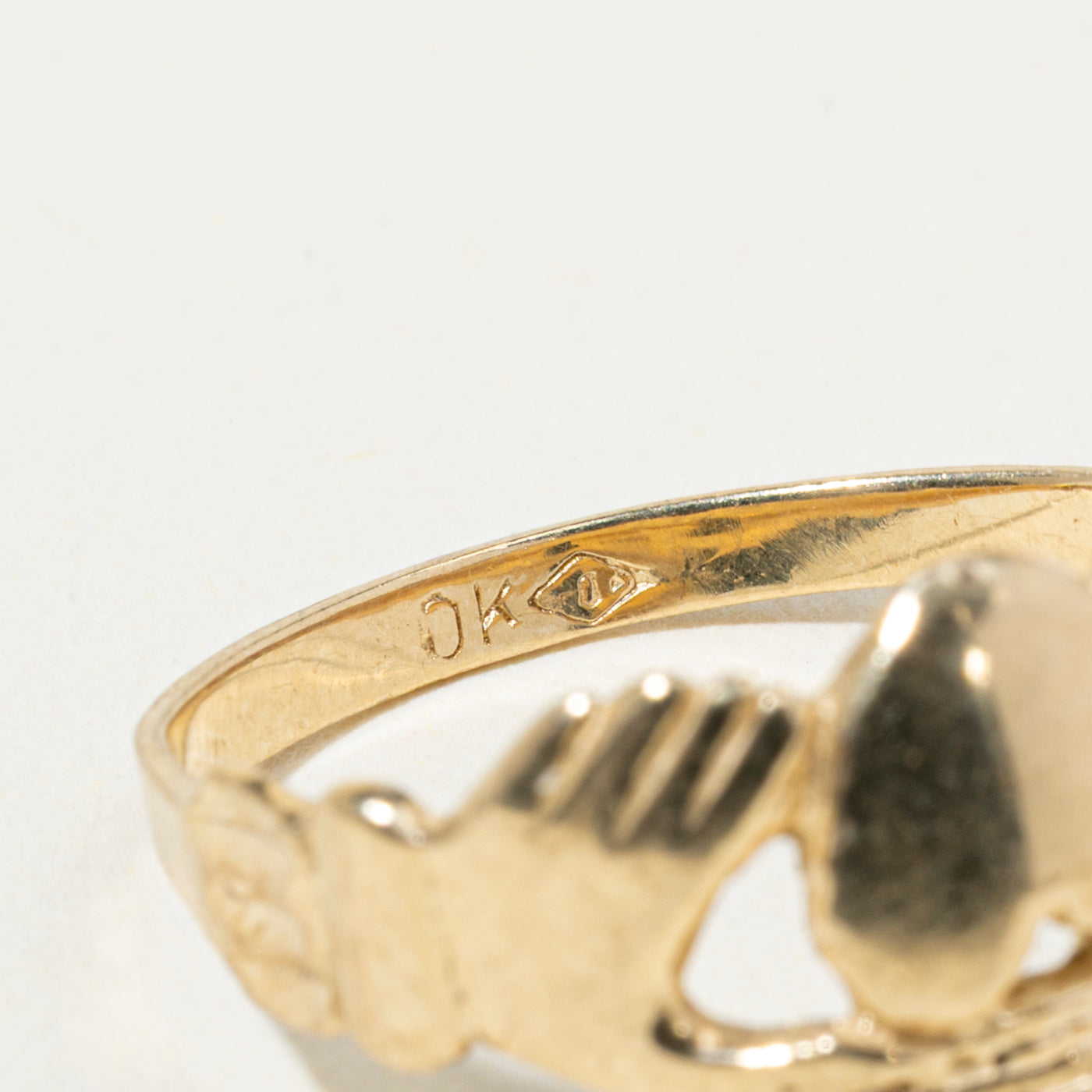 10k Yellow Gold Claddagh Ring | SZ 6.5