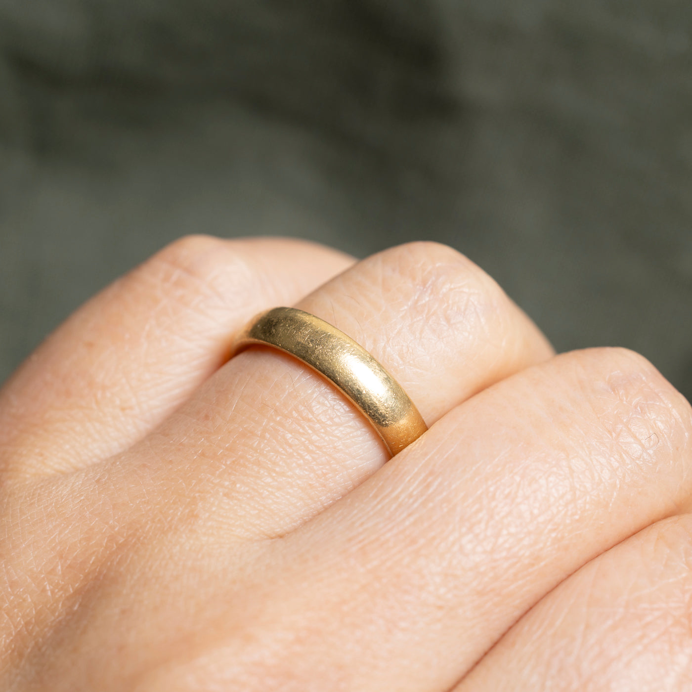 18k Yellow Gold Plain Band | 4.5mm | SZ 7