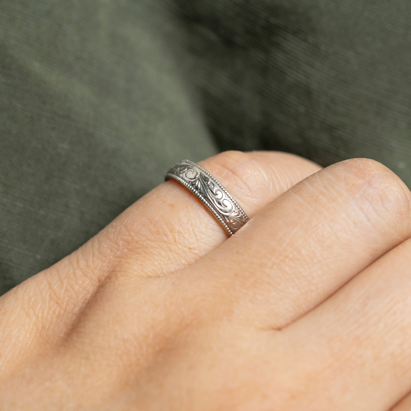 14k Scrollwork Engraved Milgrain Band | 4mm | SZ 4.75