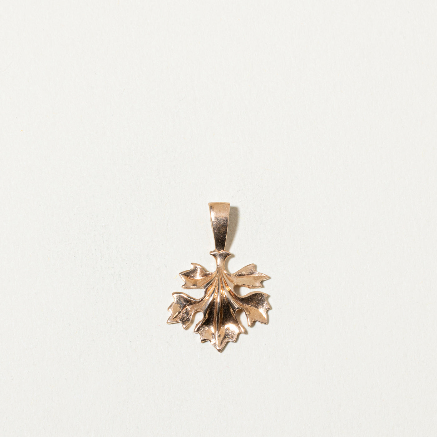 1989 Leningrad 14k Leaf Pendant