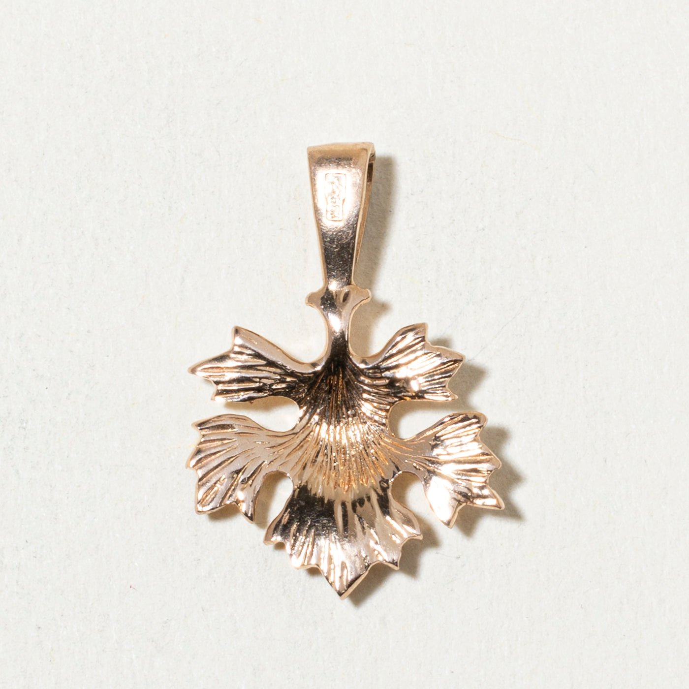 1989 Leningrad 14k Leaf Pendant