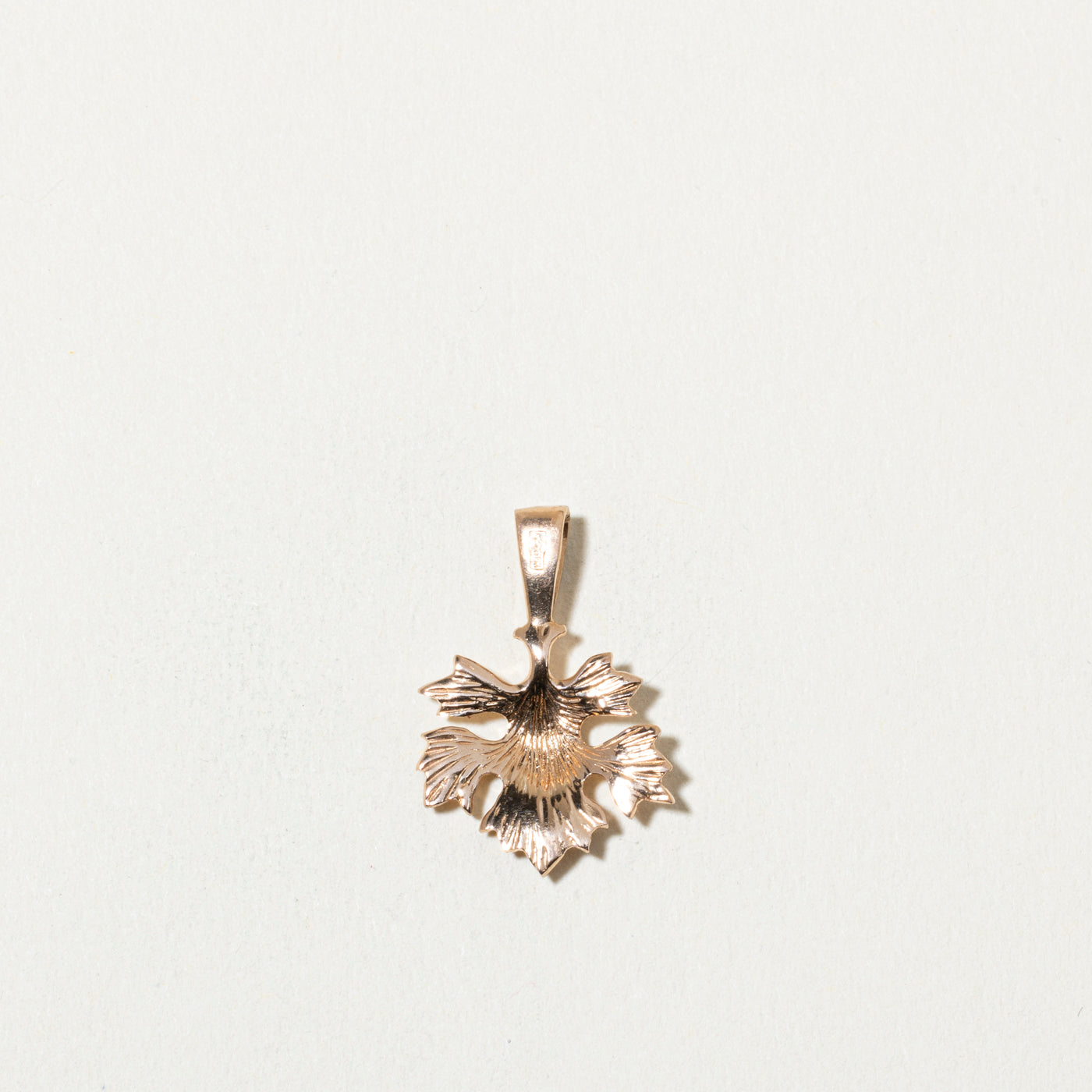 1989 Leningrad 14k Leaf Pendant