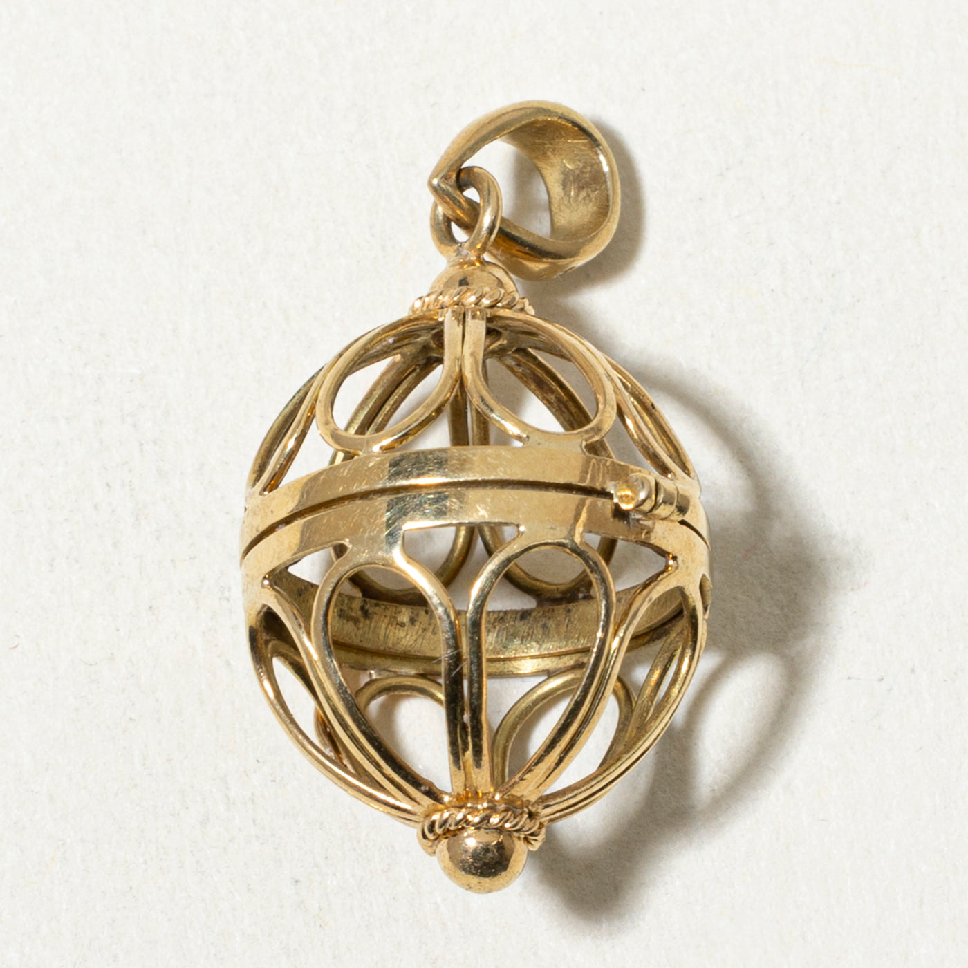 18k Openwork Angel Caller Pendant