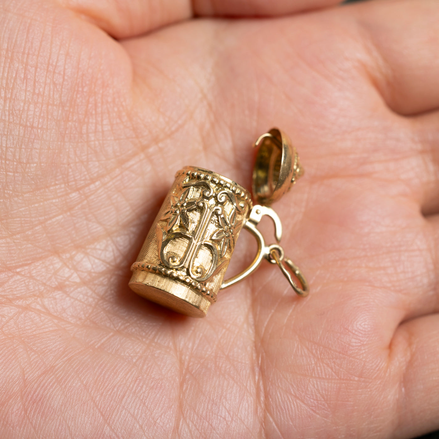 Vintage Italian 18k Floral Beer Stein Charm