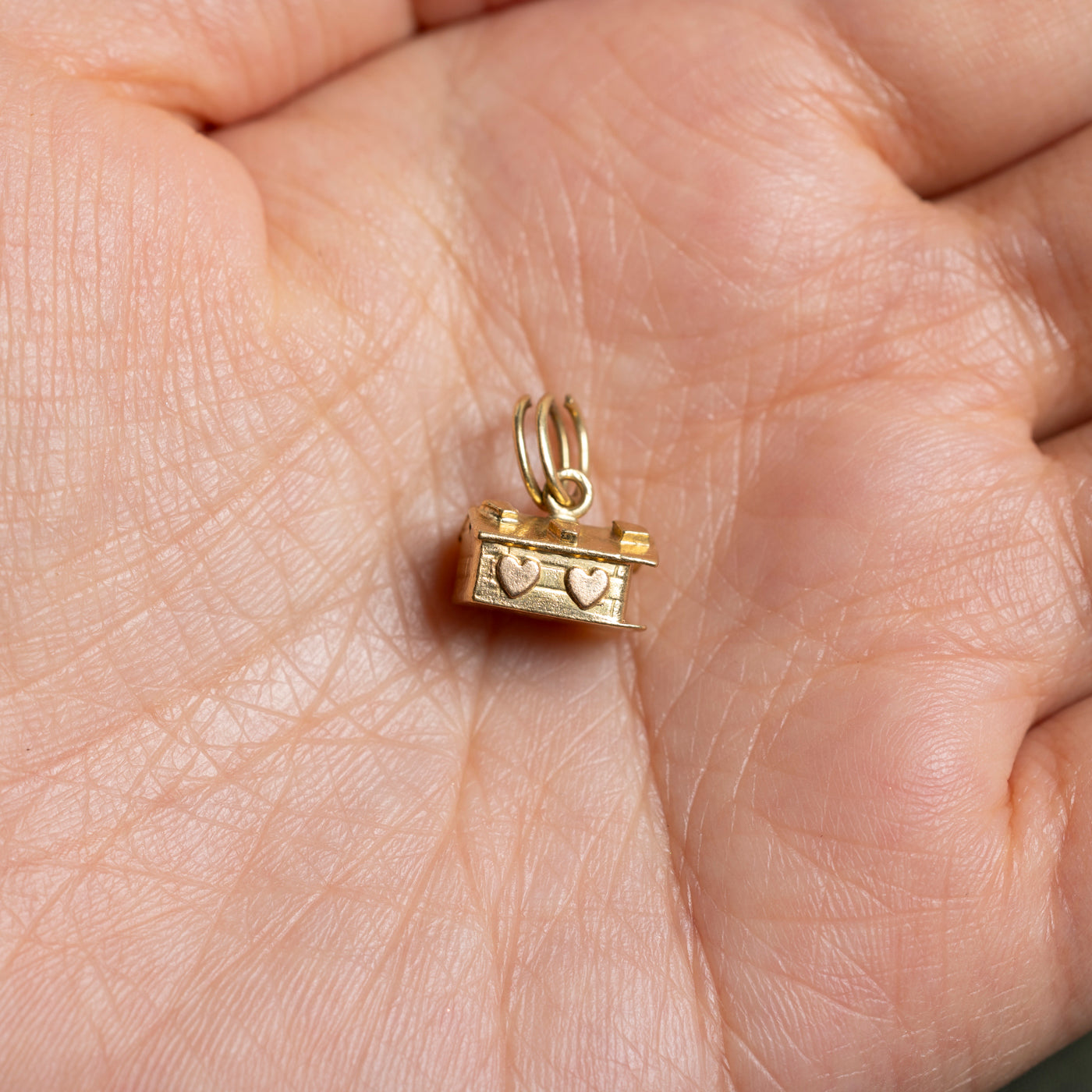 18k Heart Cabin Charm