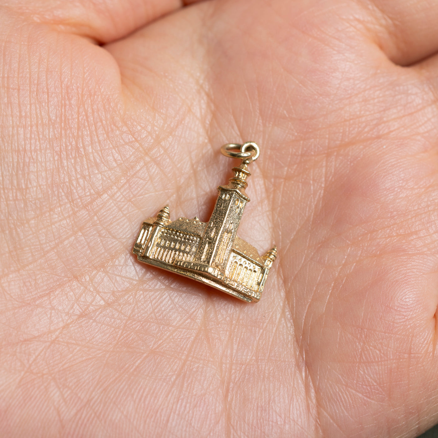14k Stockholm City Hall Charm