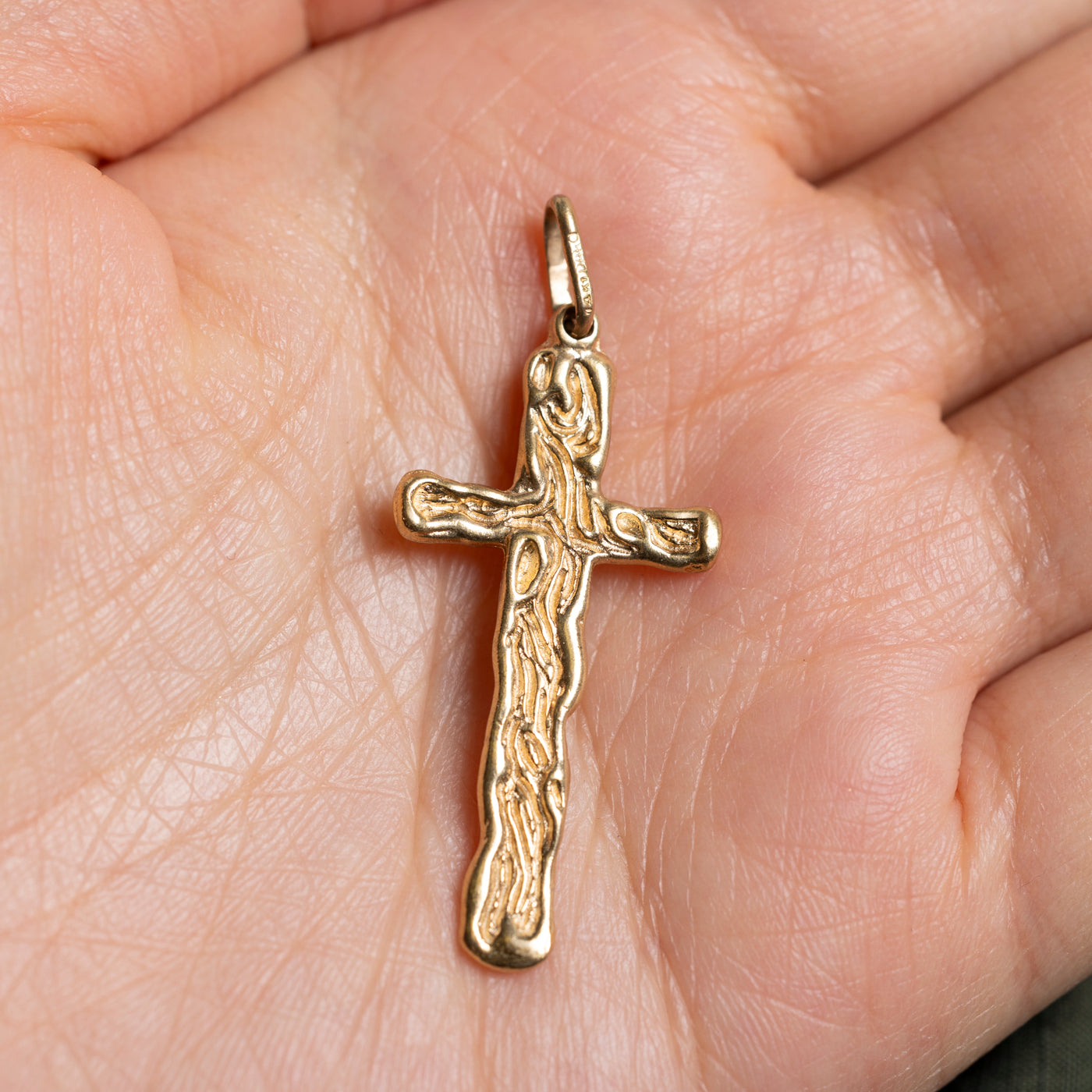 14k Textured Cross Pendant