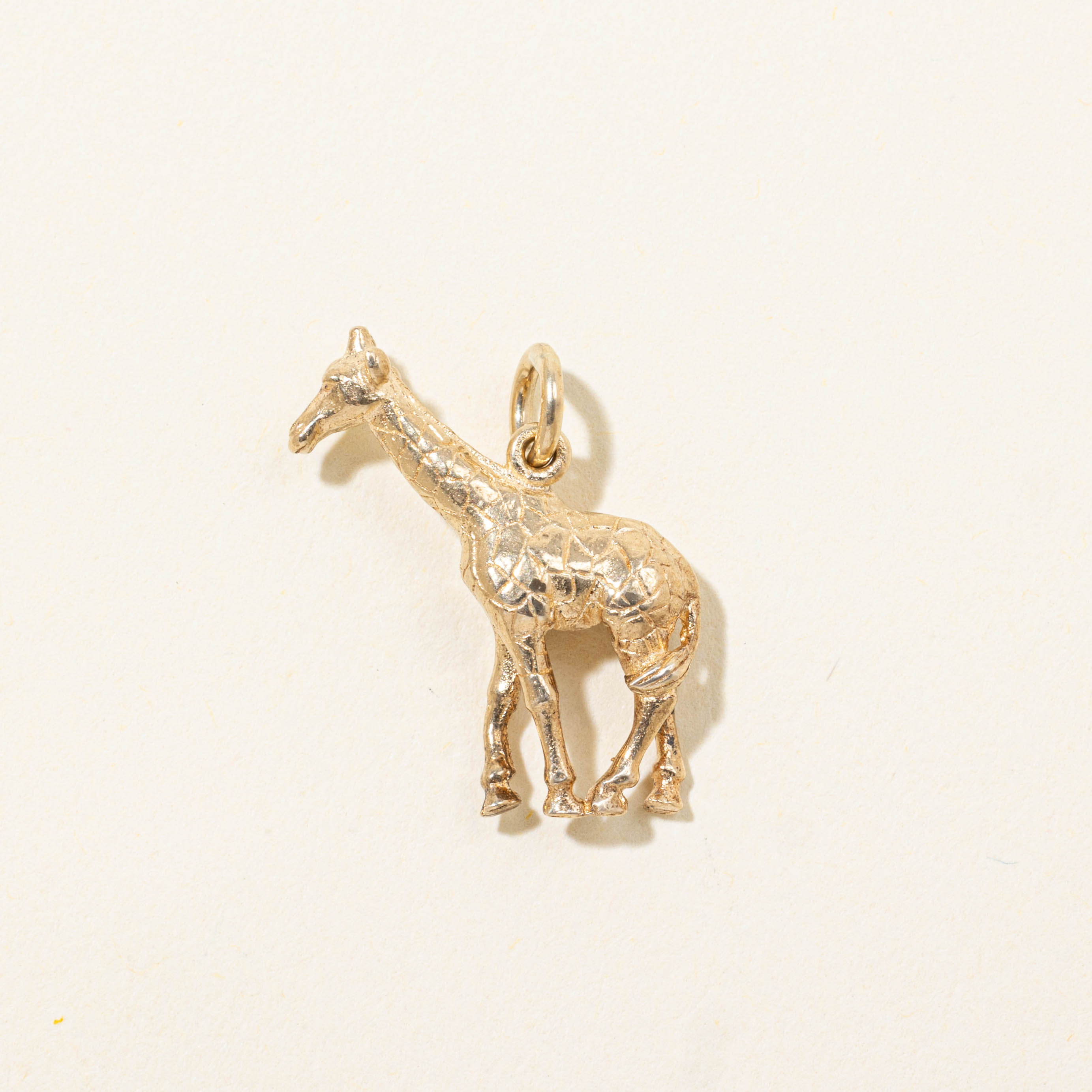 1978 London 9k Giraffe Charm