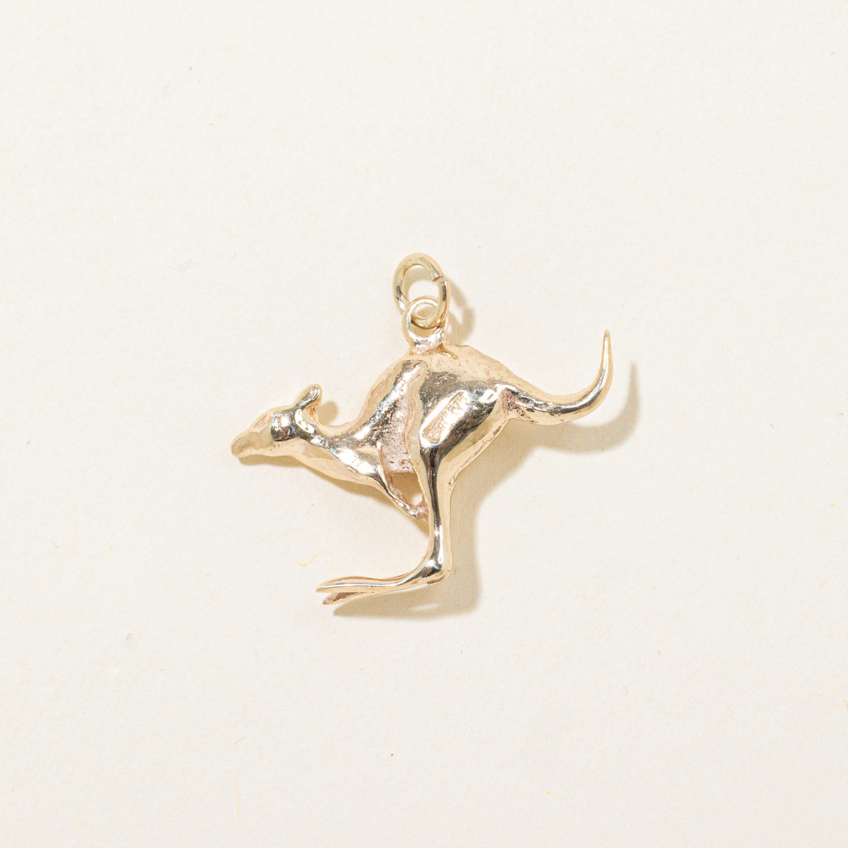 9k Kangaroo Animal Charm