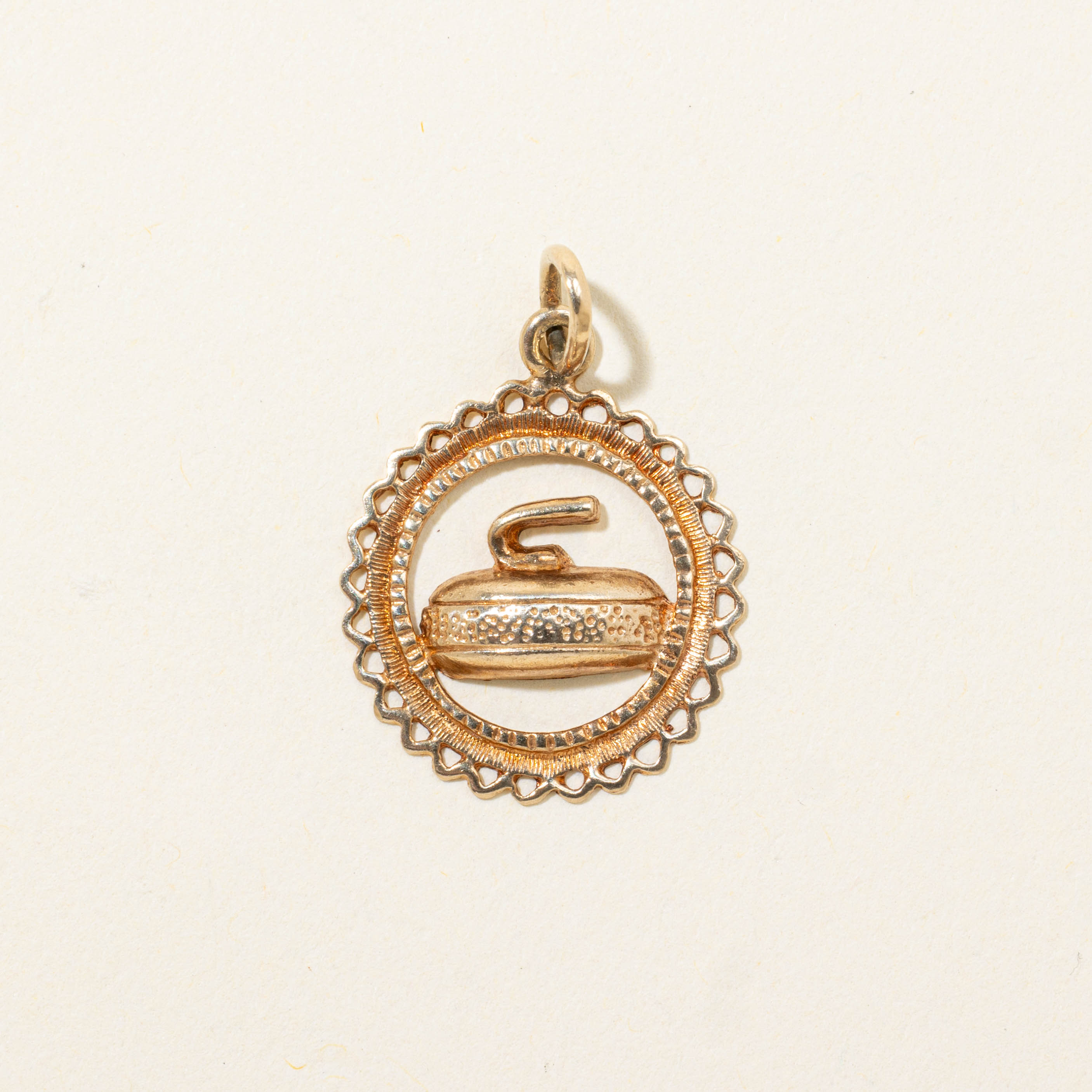 10k Curling Stone Pendant