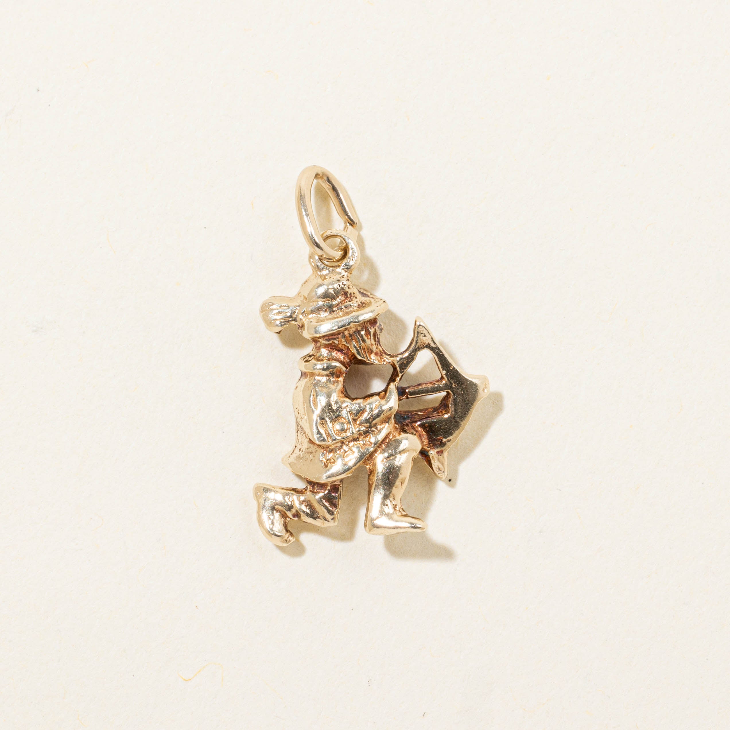 10k Kneeling Archer Charm