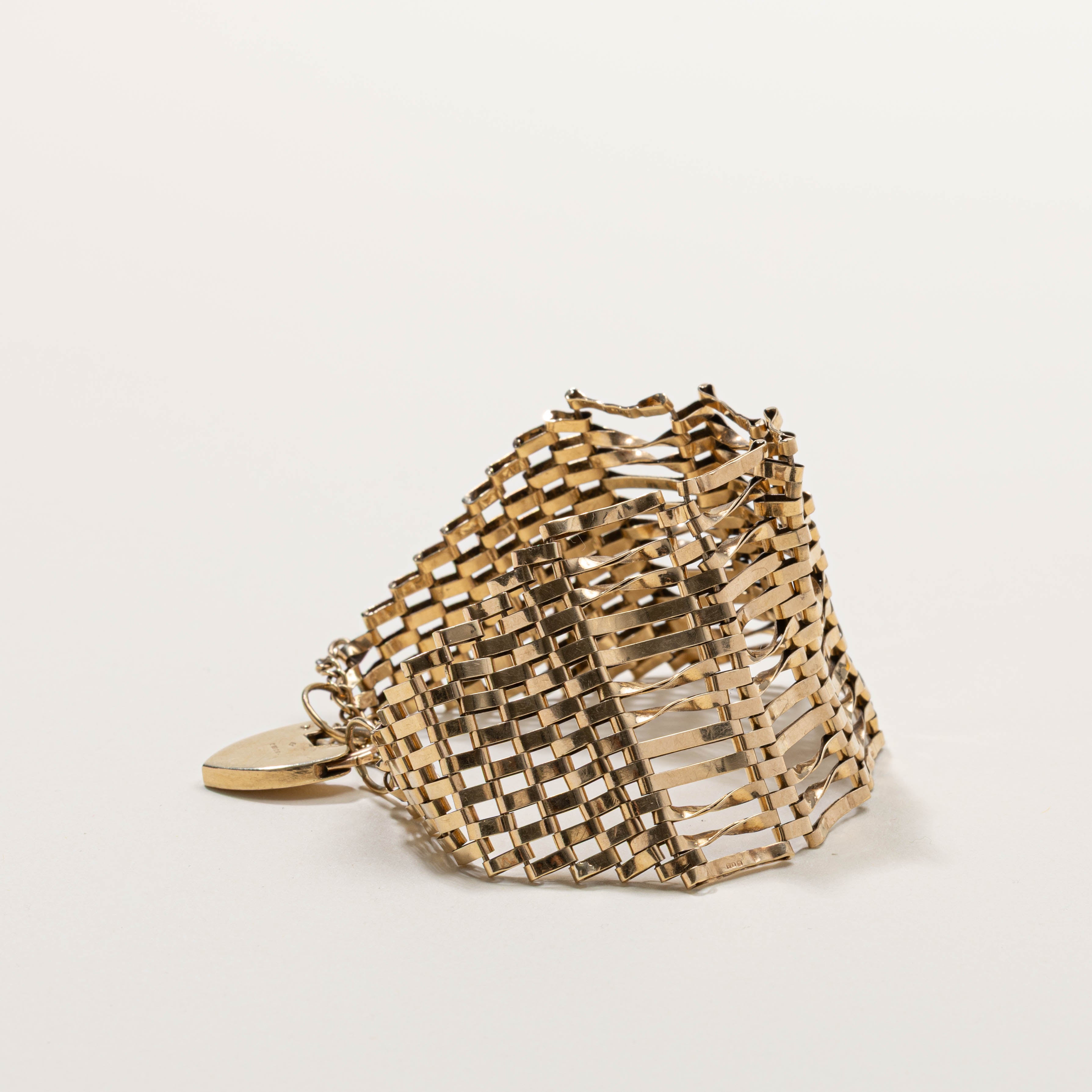 1975 London 9k Openwork Gate Bracelet | 40mm | 7'